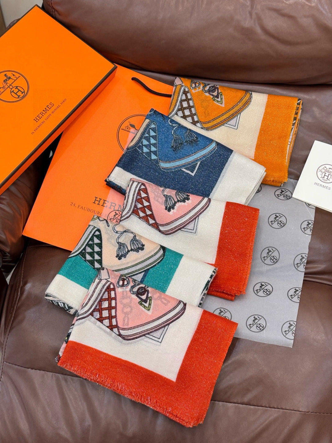 HM 26s Double-sided Scarf 200*100 Rouge Vif White Cashmere 153177