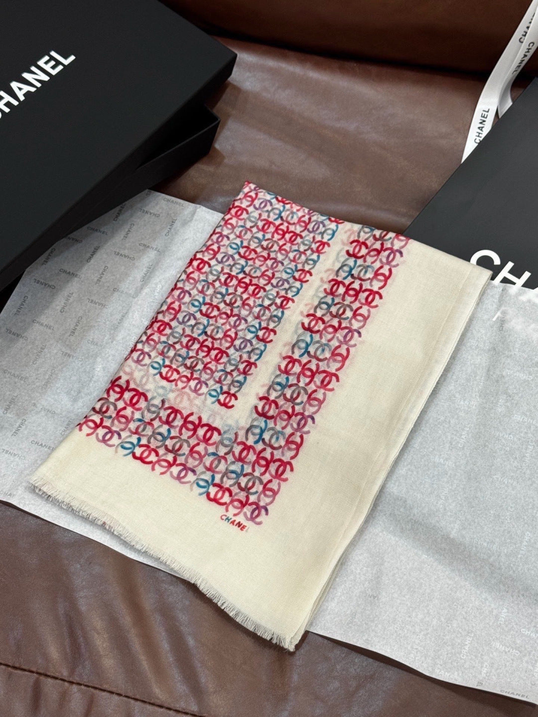 Chanel 26s Scarf 100 x 200 cm In Cashmere And Silk 306089
