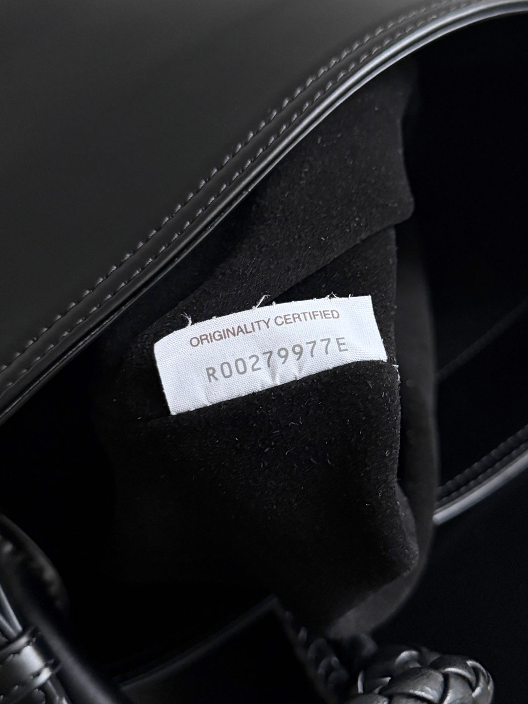 BV 25S Medium Liberta 30cm Black Calfskin GHW