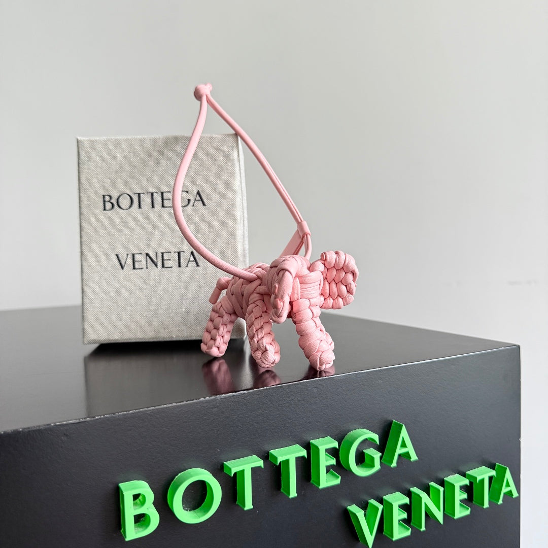 BV 25 Elephant Charm Pink leather