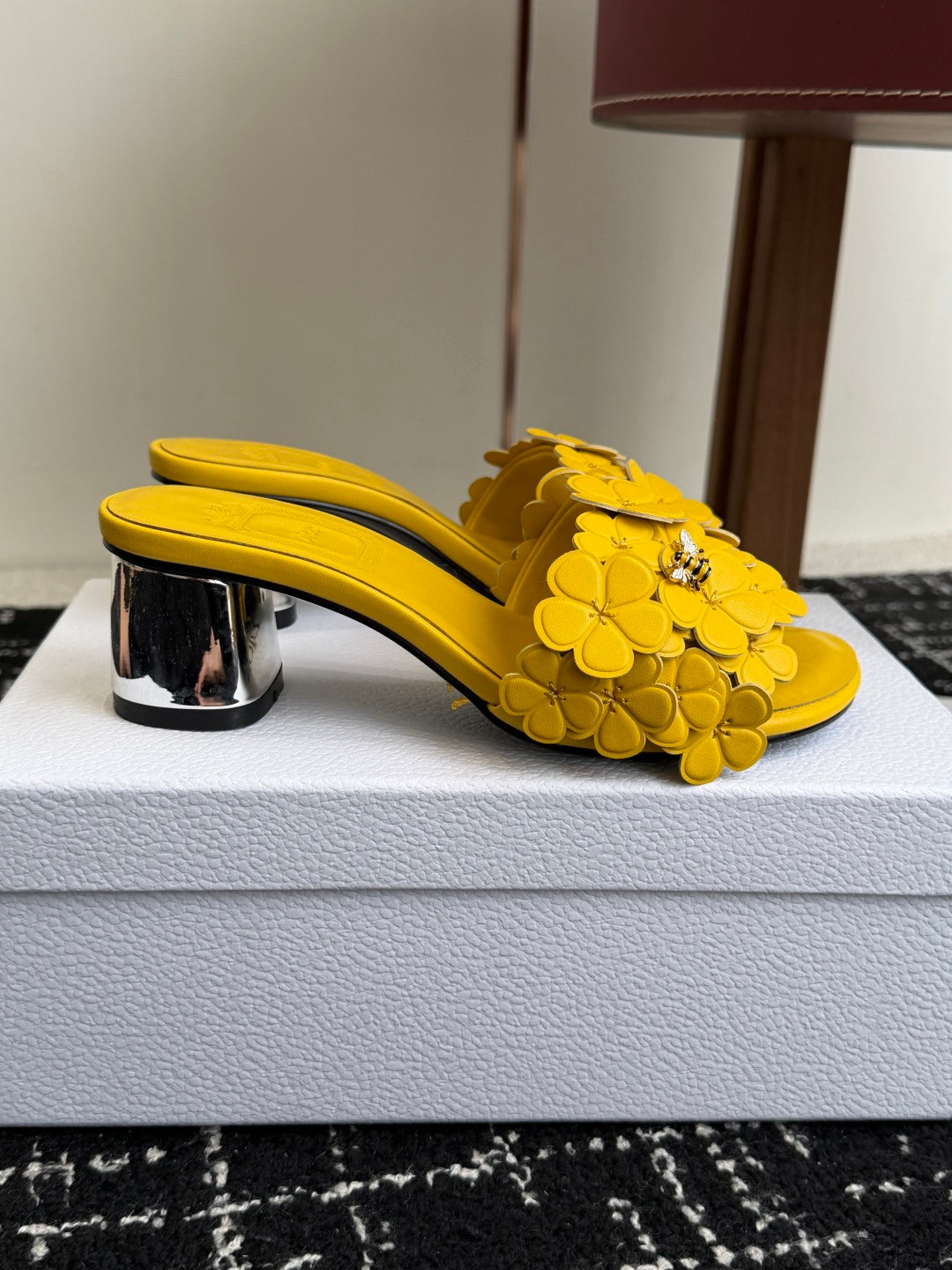 CD 26s Bloom Heeled Slides 4.5cm Yellow Cowhide 966825