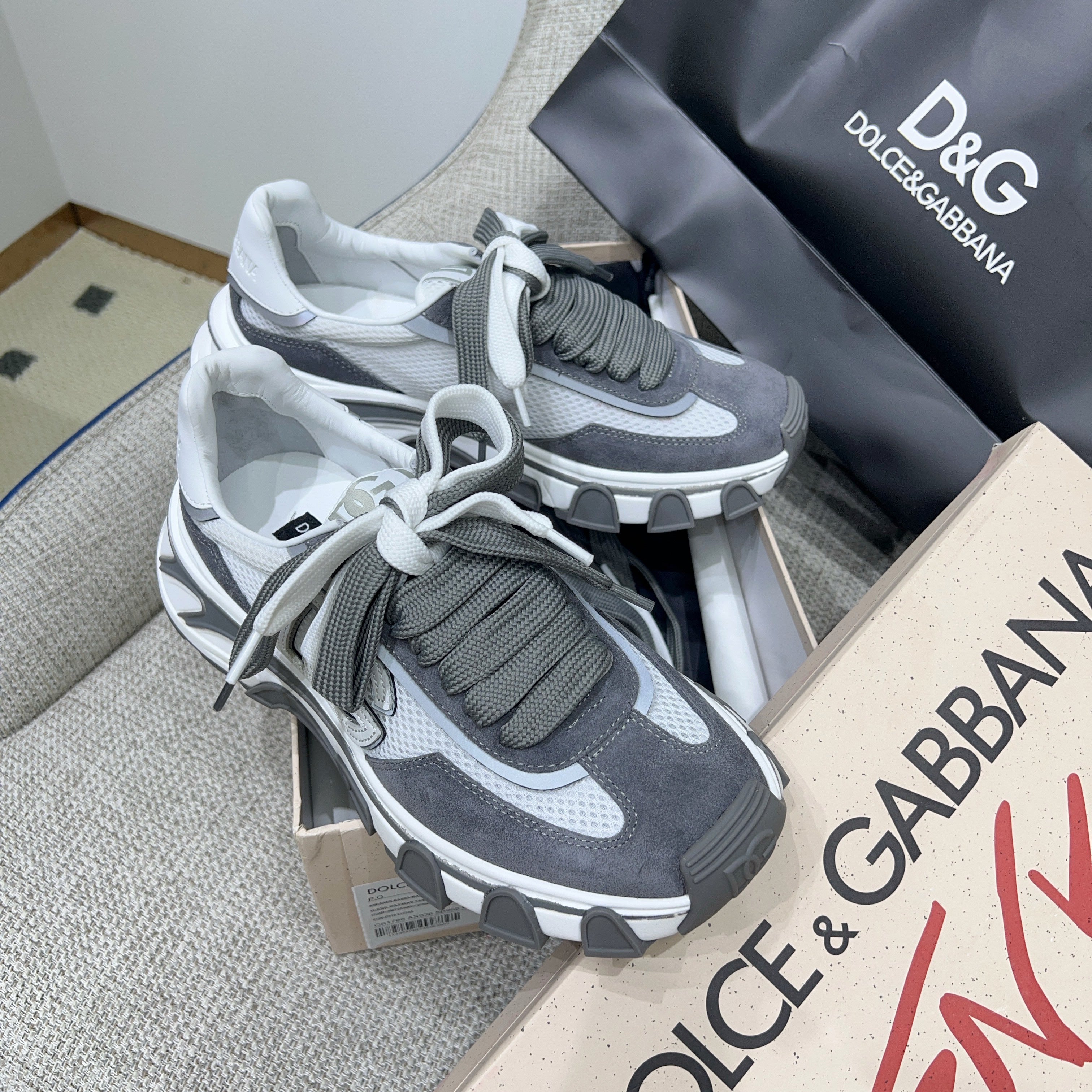 DG Country Road Sneakers Grey White Mesh Suede 852462