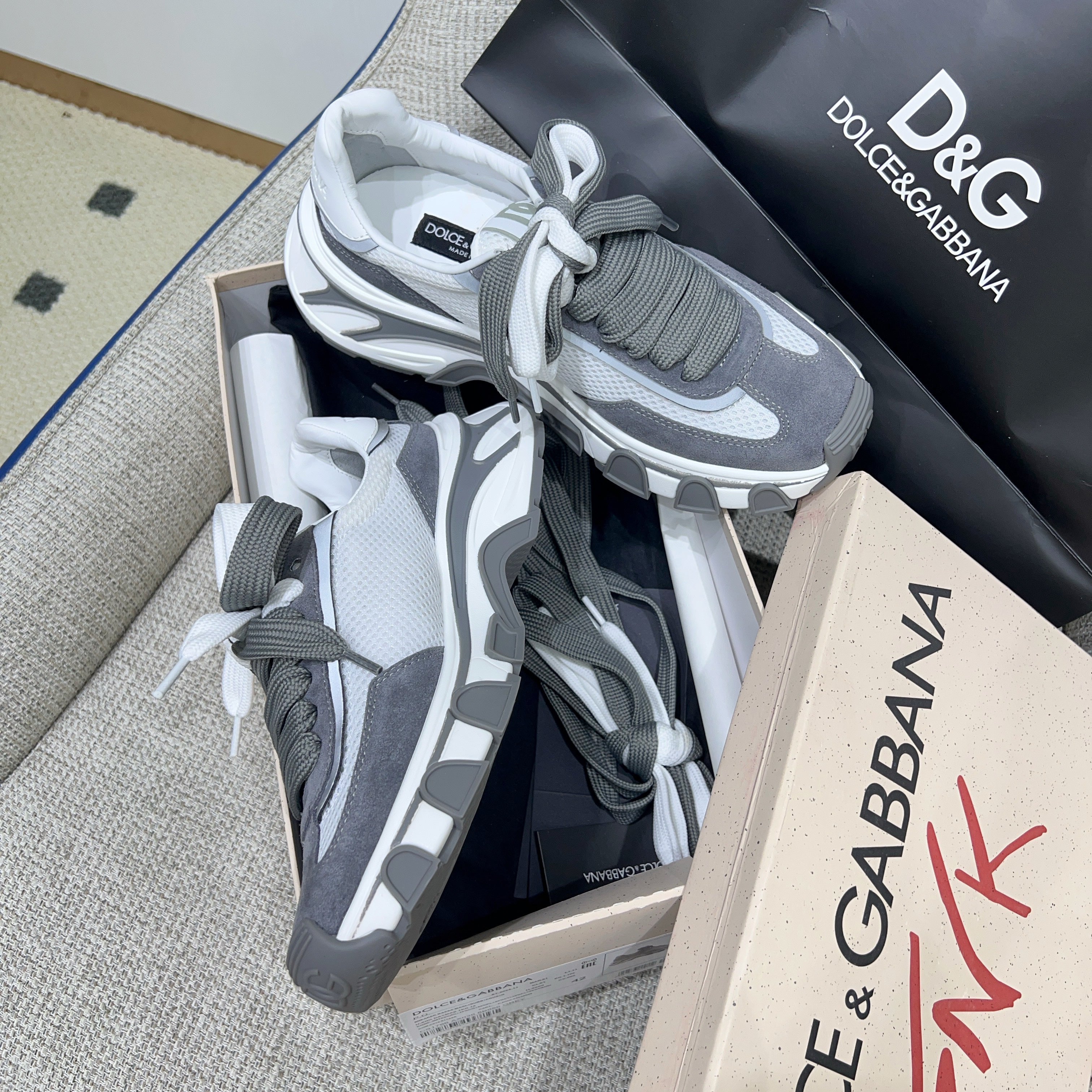 DG Country Road Sneakers Grey White Mesh Suede 852462