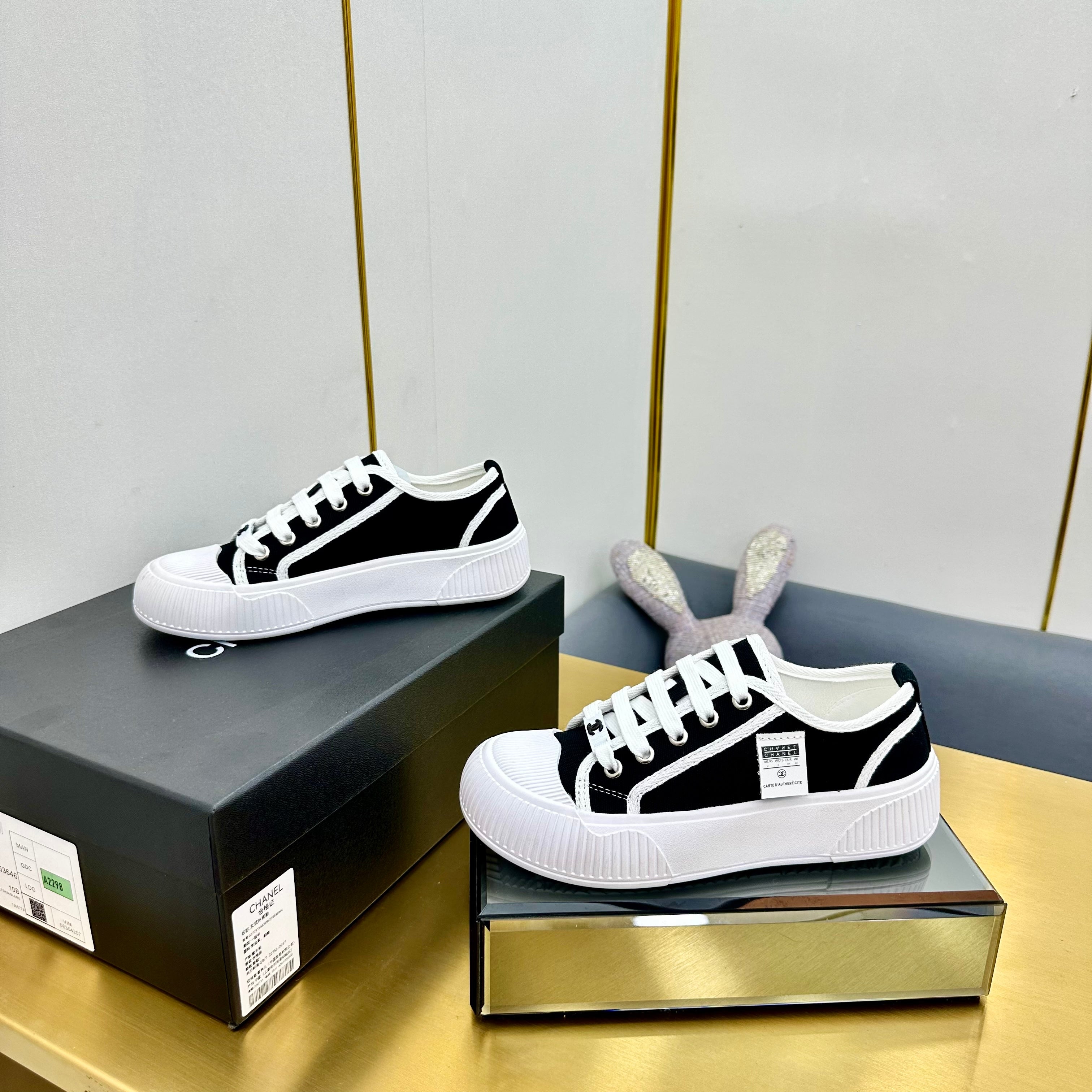 CC 26s Platform Sneakers Black Canvas 832618