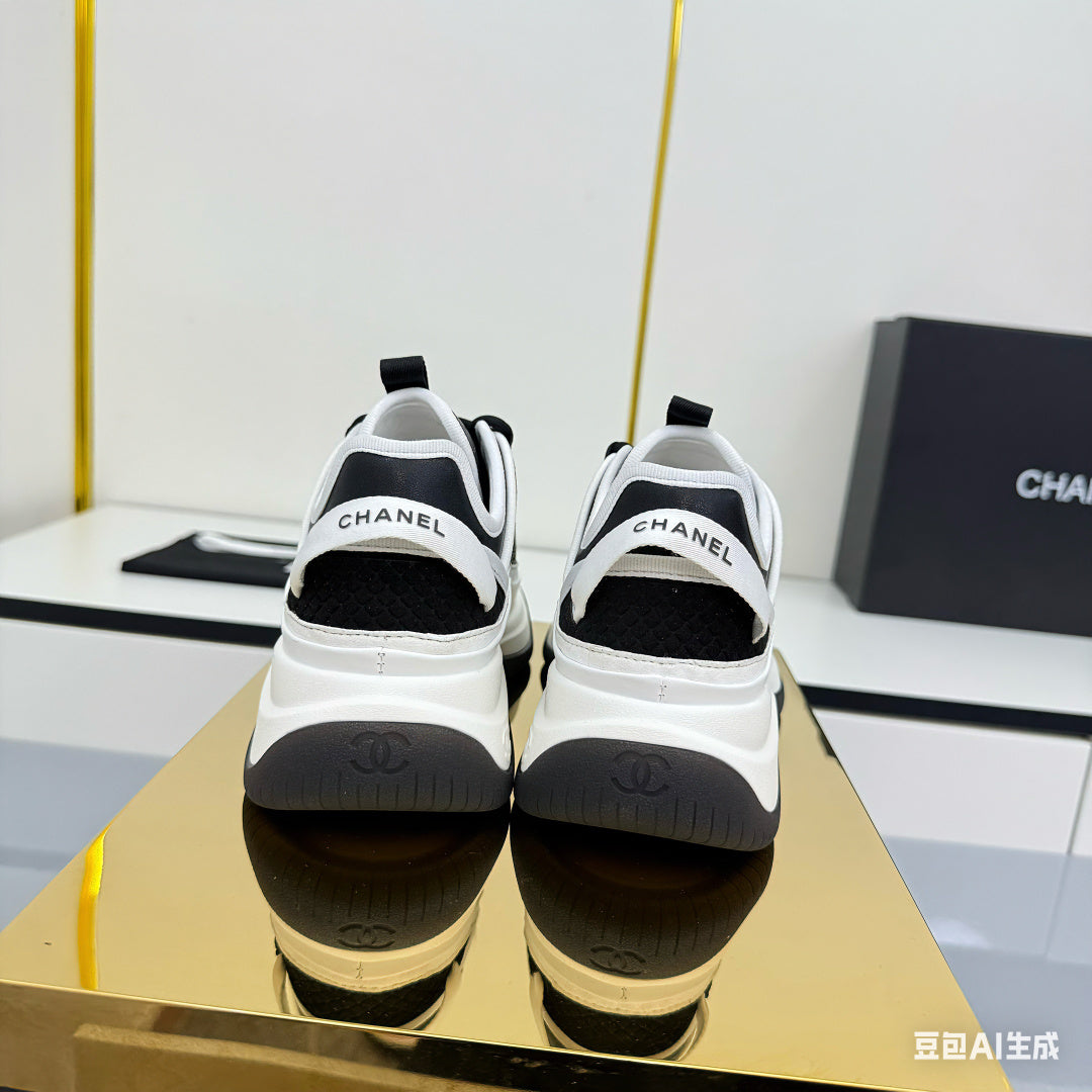 CC 25 Boutiques Sneaker Black White Suede Fabric