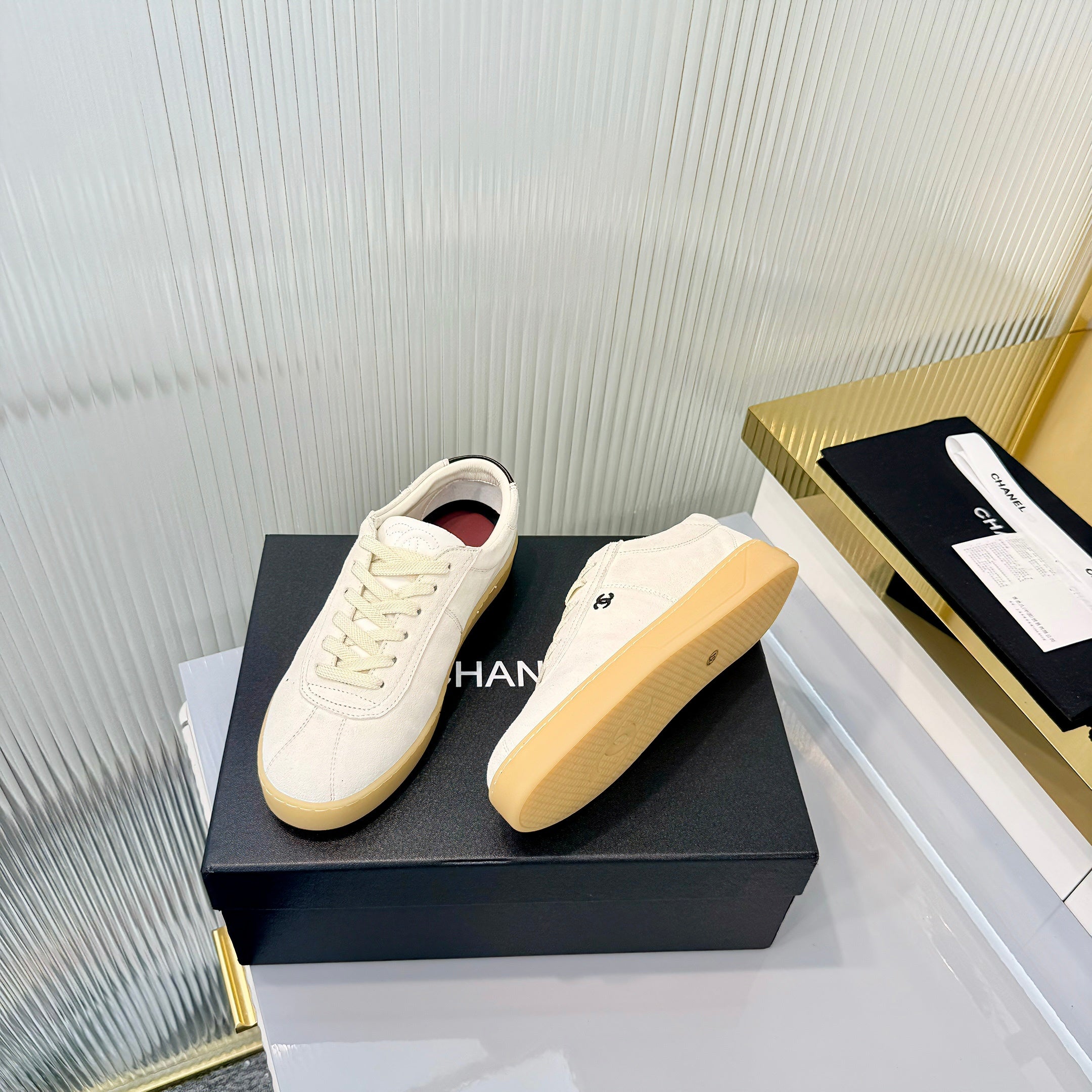 CC 26 Trainer Ivory Suede 713981
