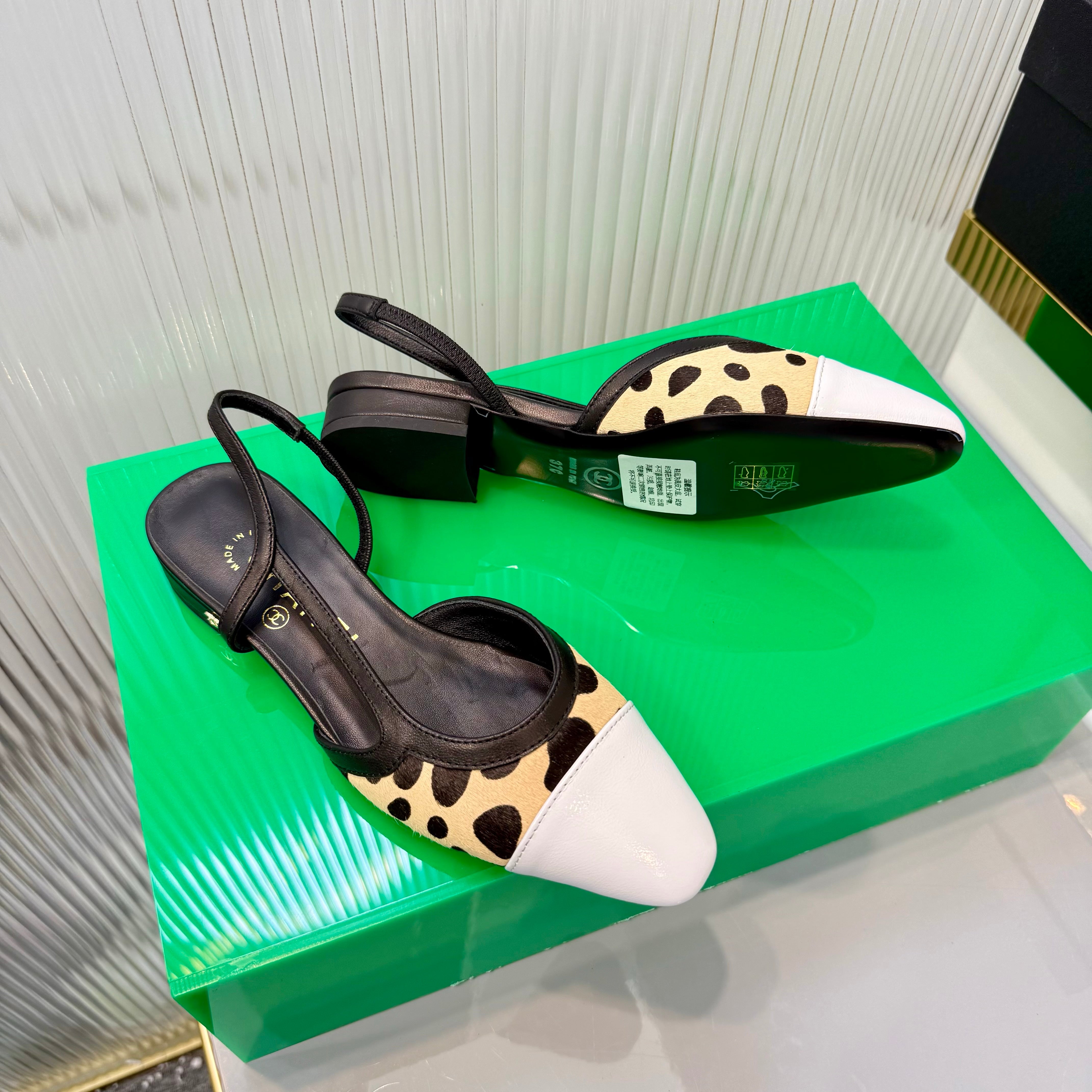 CC Slingback Flat White Beige Leopard-Print Leather 923835