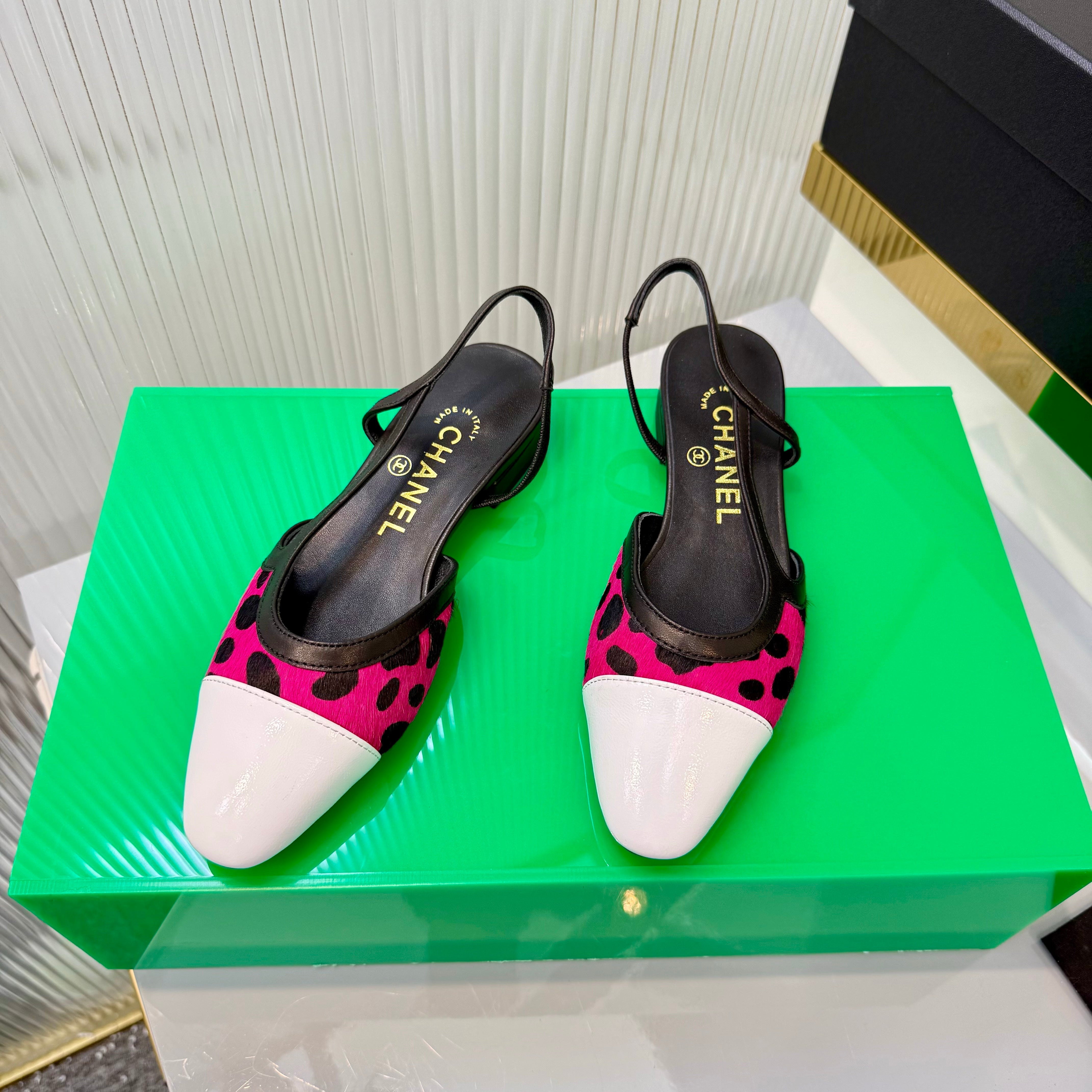CC Slingback Flat White Pink Leopard-Print Leather 923836