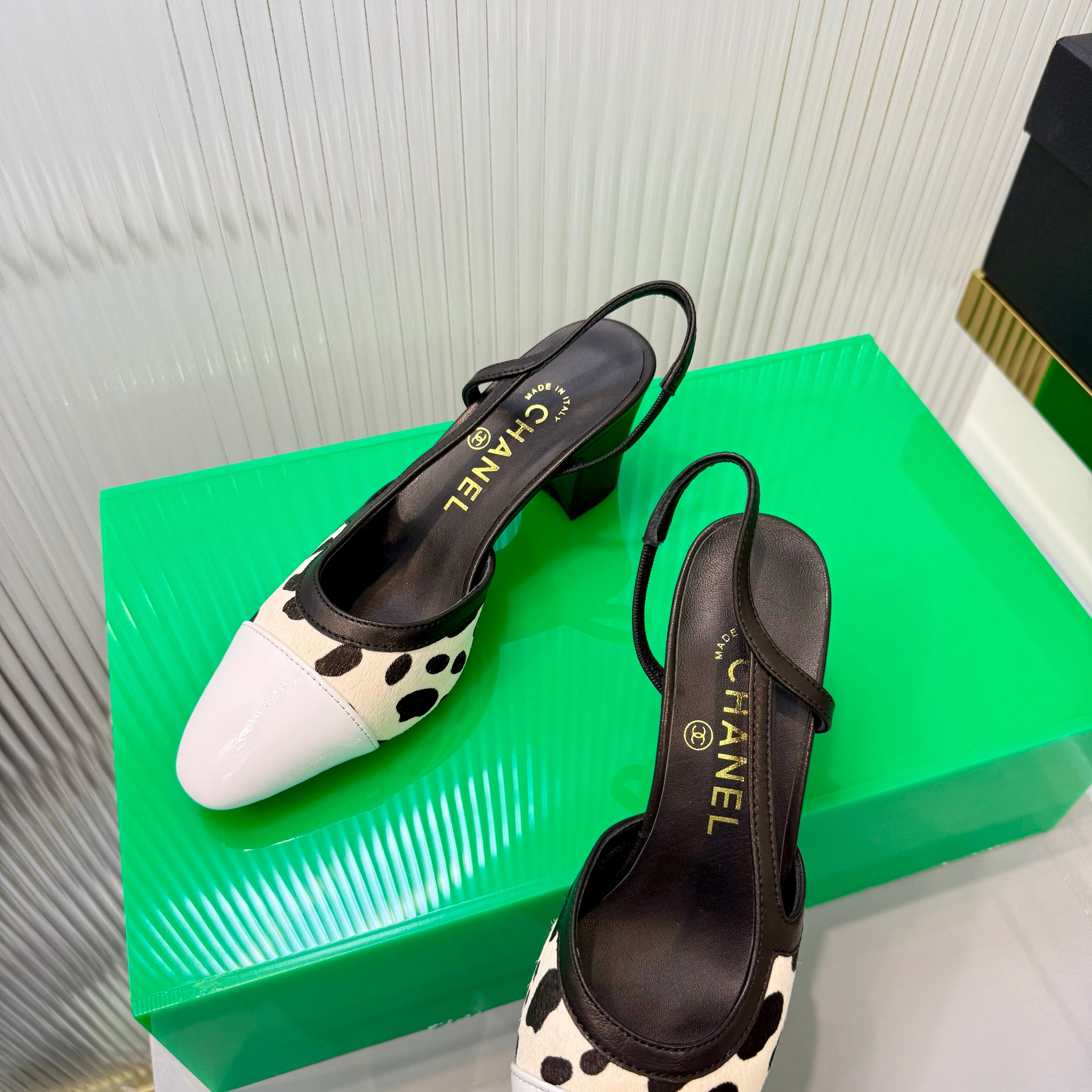 CC Slingback 6.5cm White Cream Leopard-Print Leather 923838
