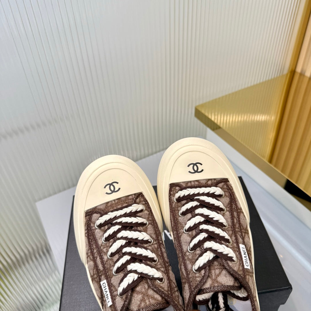 CC 26s Biscuit Shoes Brown White Sheepskin Denim 927709