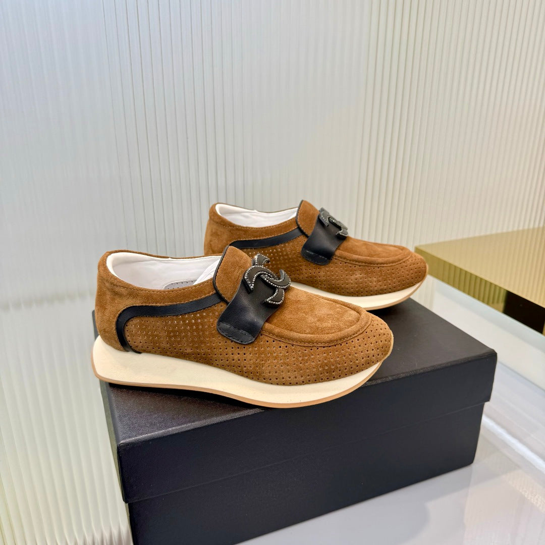 CC 26s Casual Sneakers Brown Suede 927079