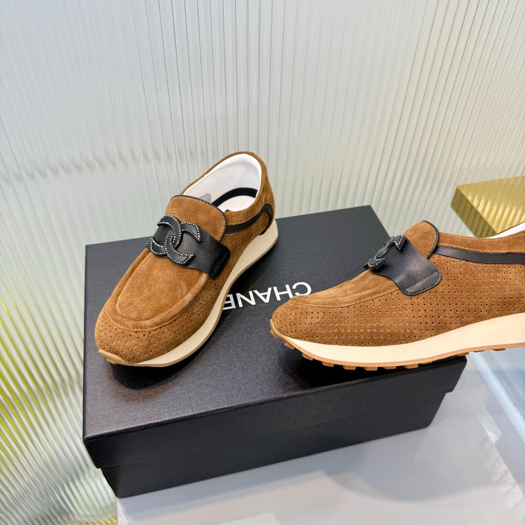 CC 26s Casual Sneakers Brown Suede 927079