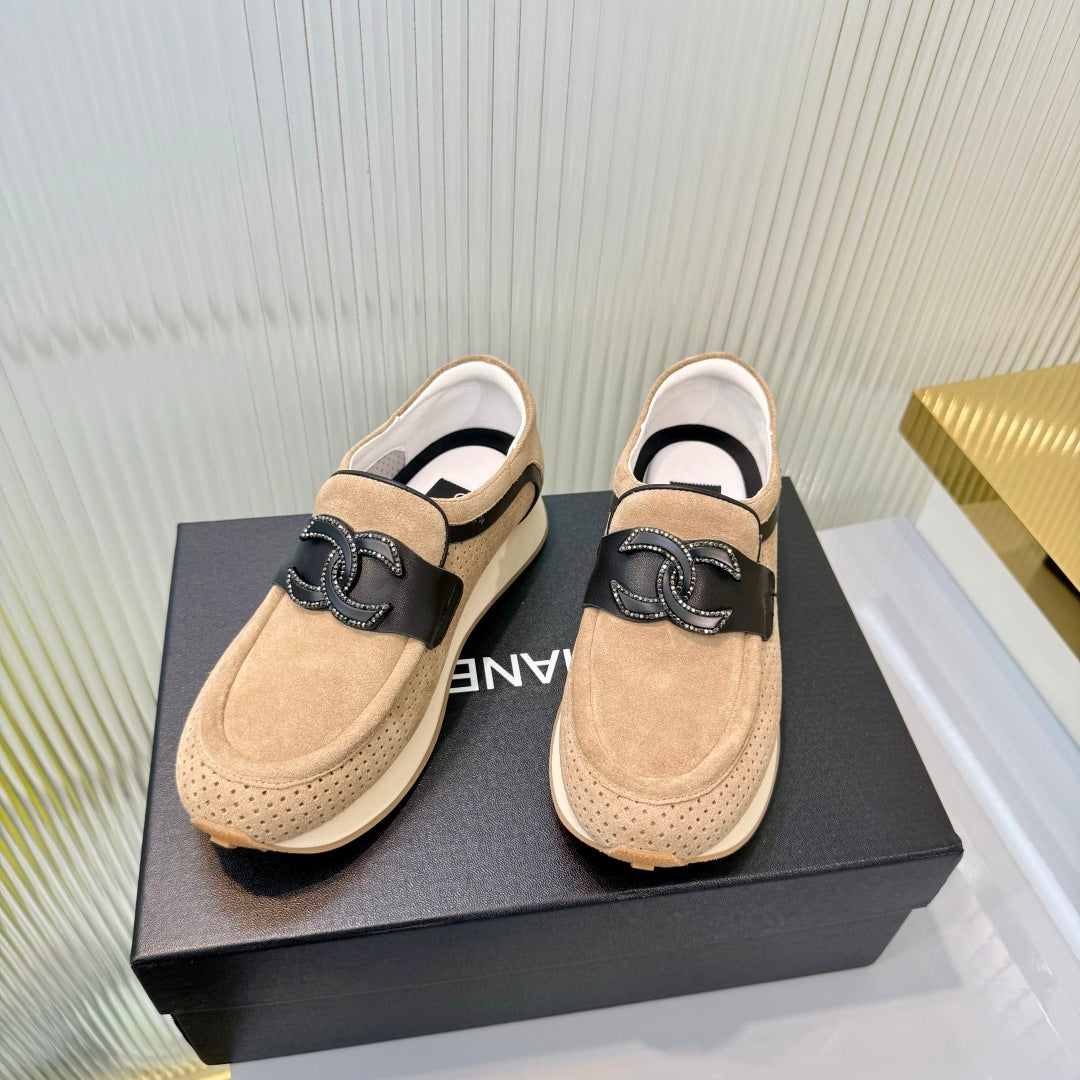 CC 26s Casual Sneakers Beige Suede 927080