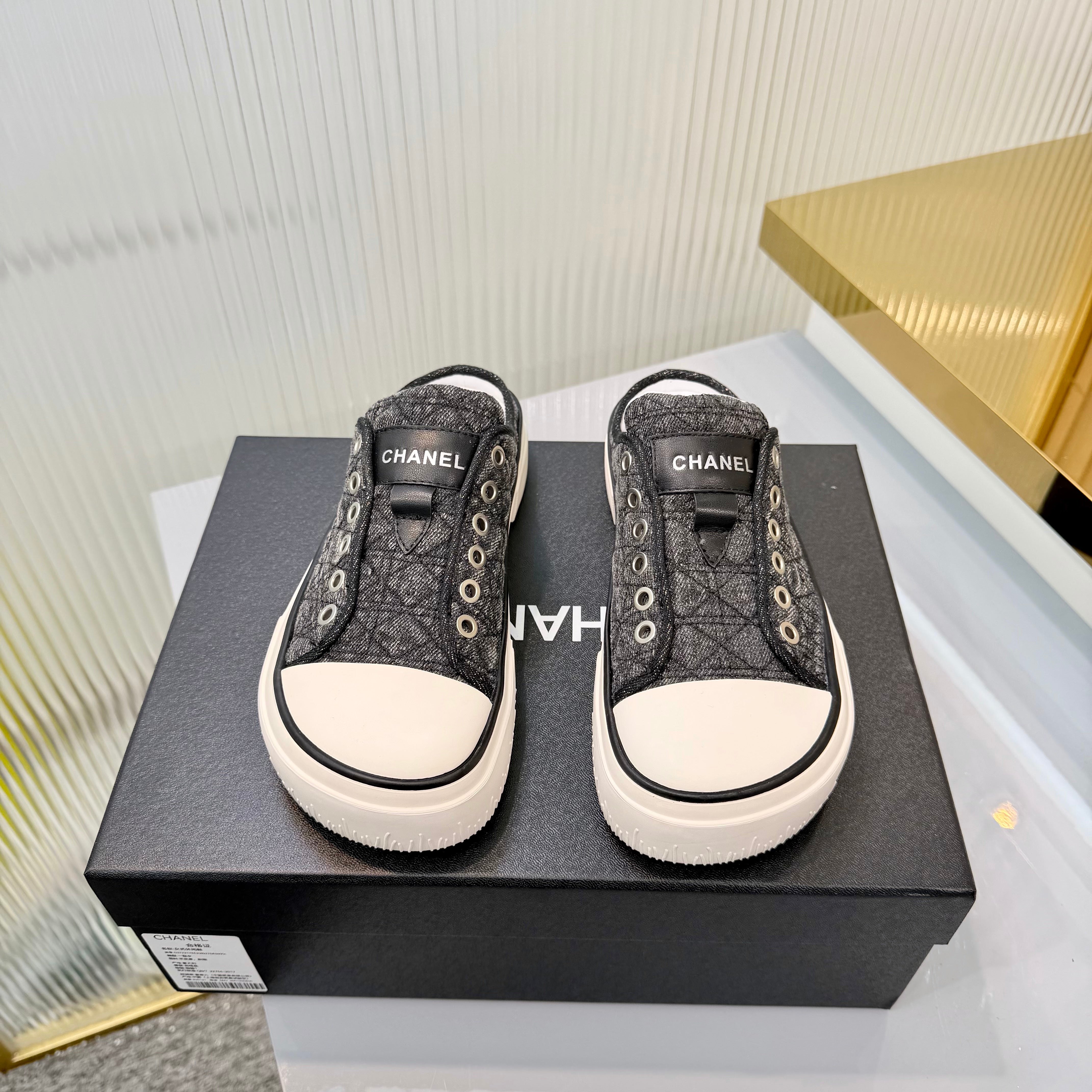 CC 26s Casual Sports Mules Black White Suede Cowhide 924003