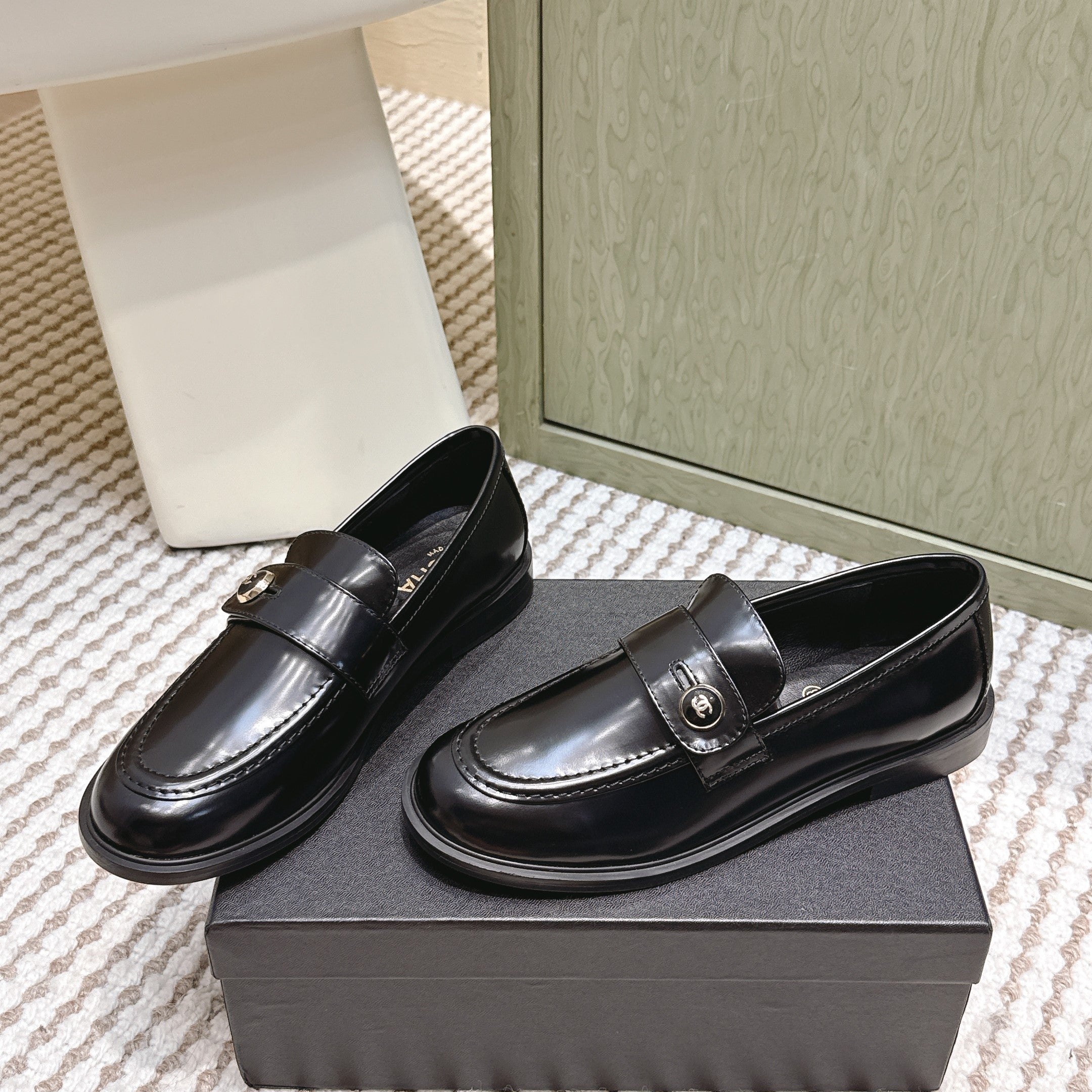 CC 26SS Loafers 3cm Black Glossy Cowhide 653493