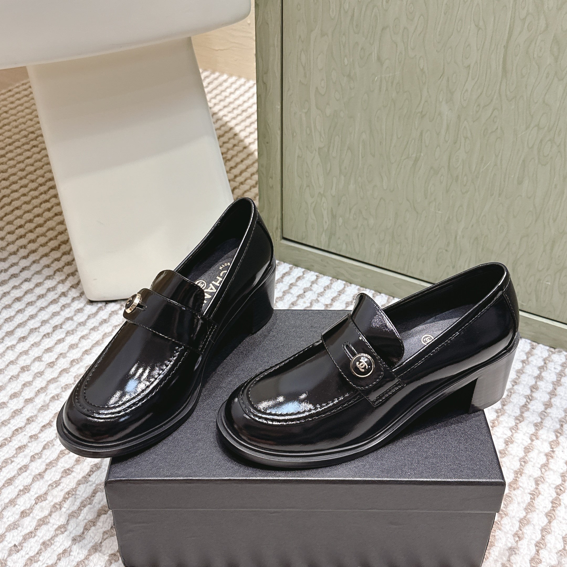 CC 26SS Loafers 6cm Black Patent Leather 653497