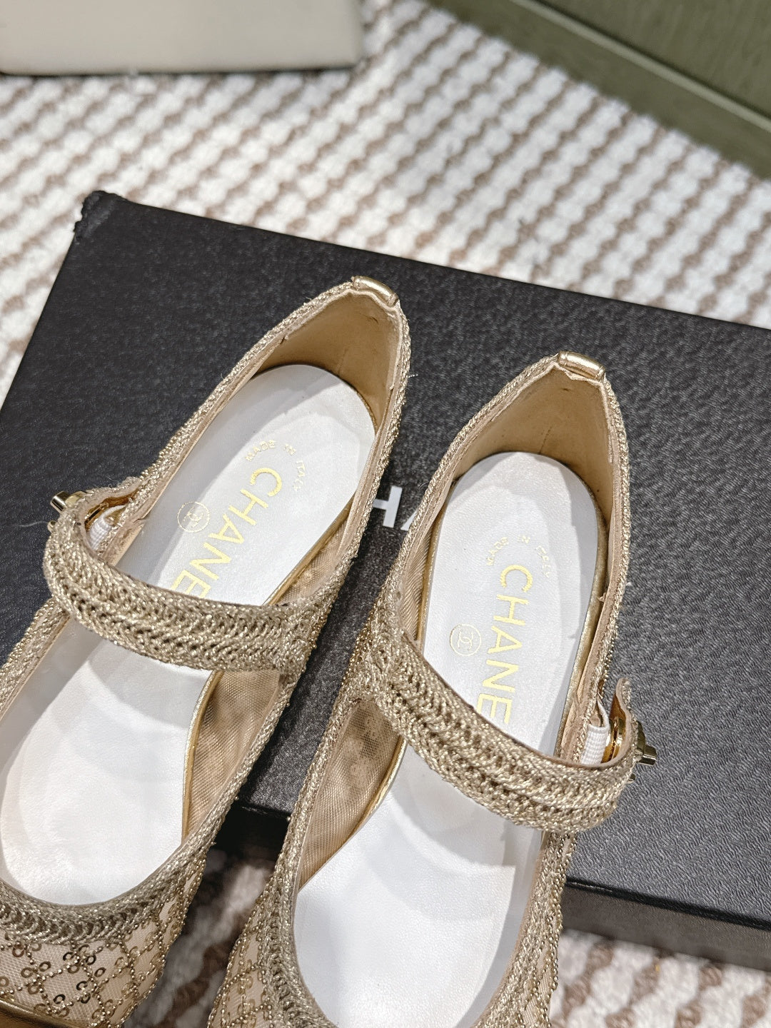CC 25s AW Ballet Flat Gold Sequin Woven 612349