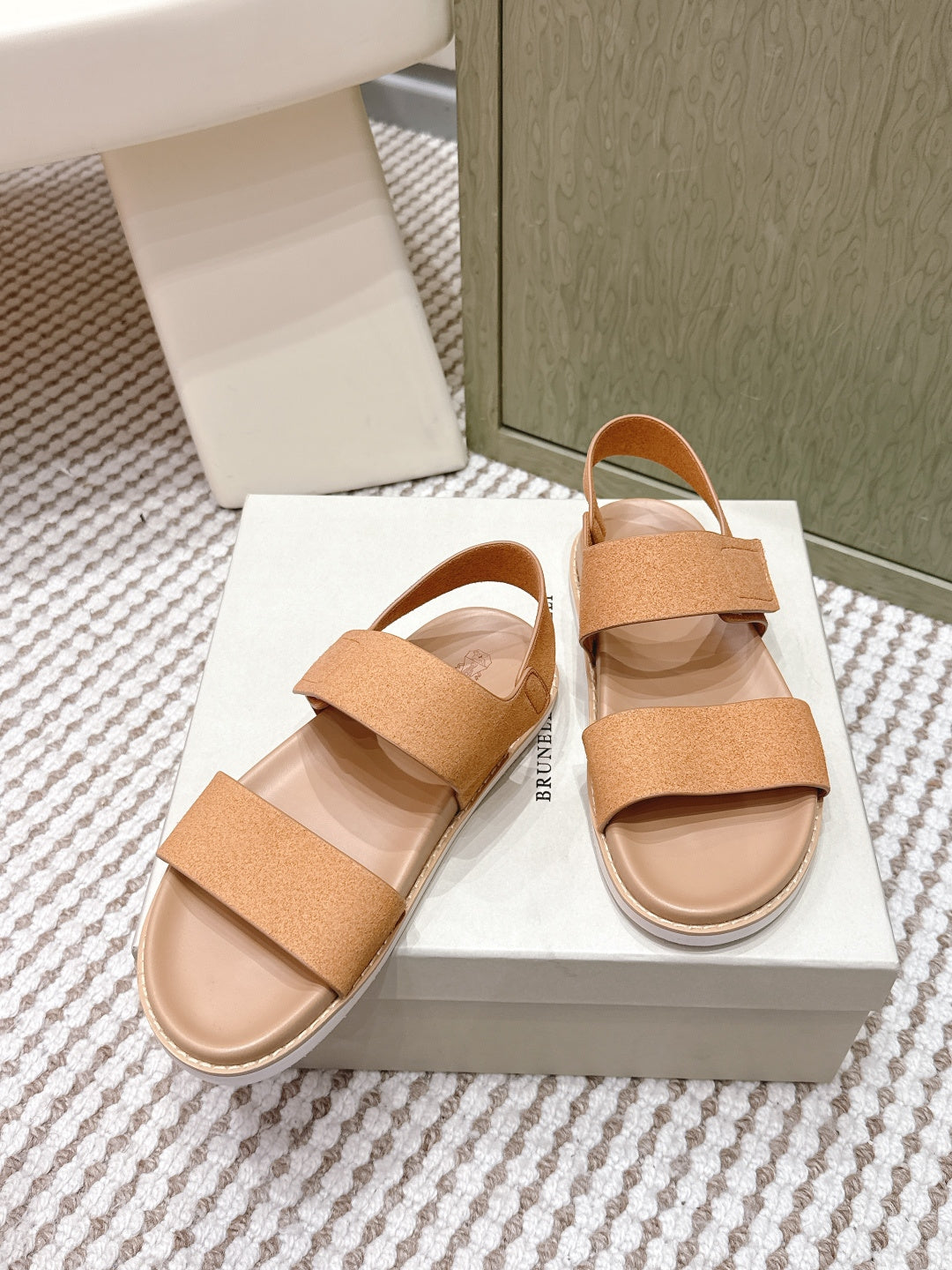 Brunello 26s Velcro  Men's Sandals Light Brown Suede Cowhide 612225