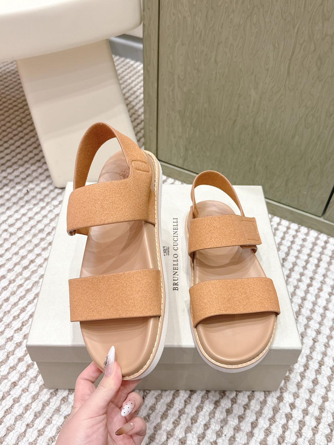 Brunello 26s Velcro  Men's Sandals Light Brown Suede Cowhide 612225