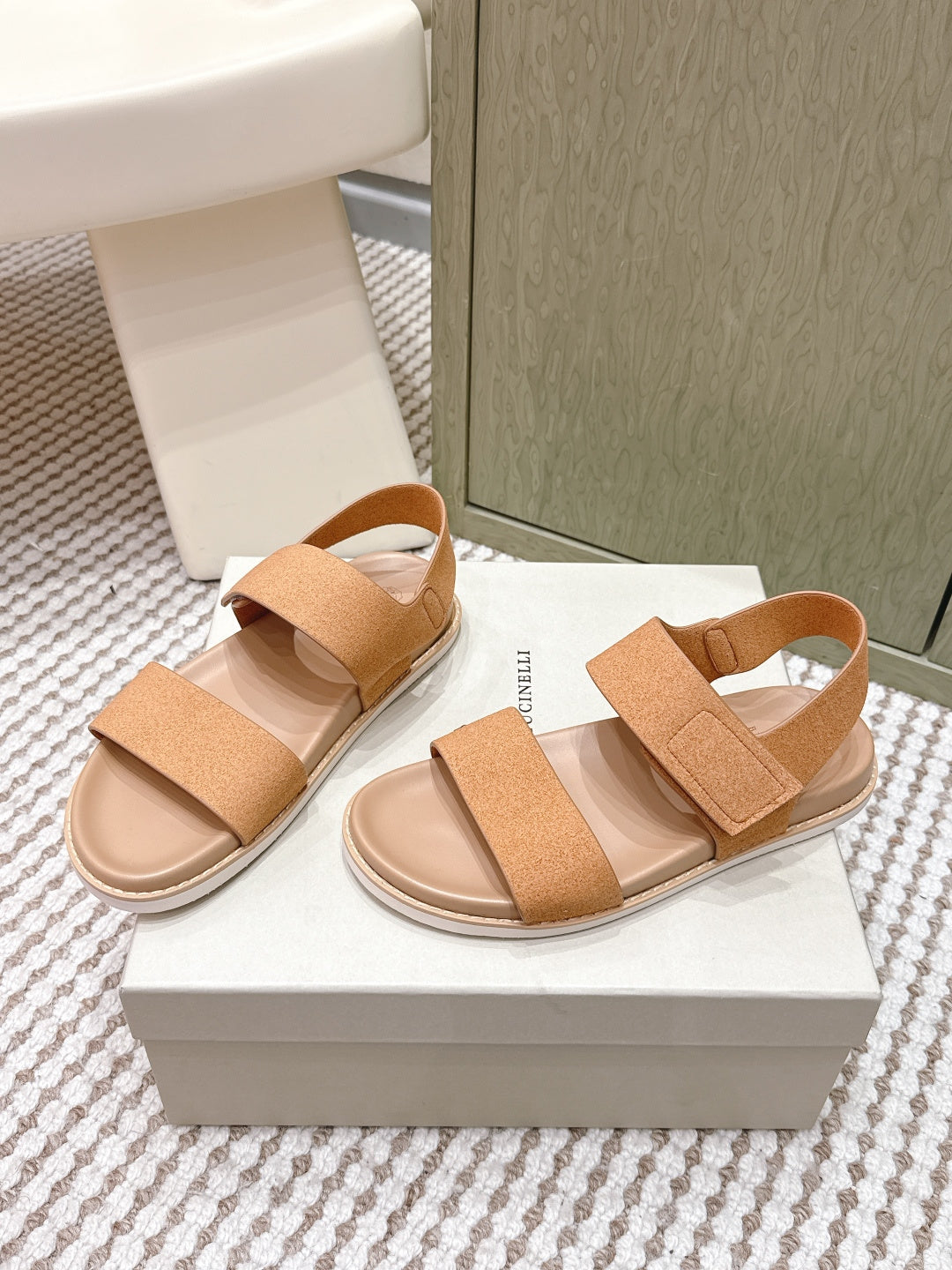 Brunello 26s Velcro  Men's Sandals Light Brown Suede Cowhide 612225