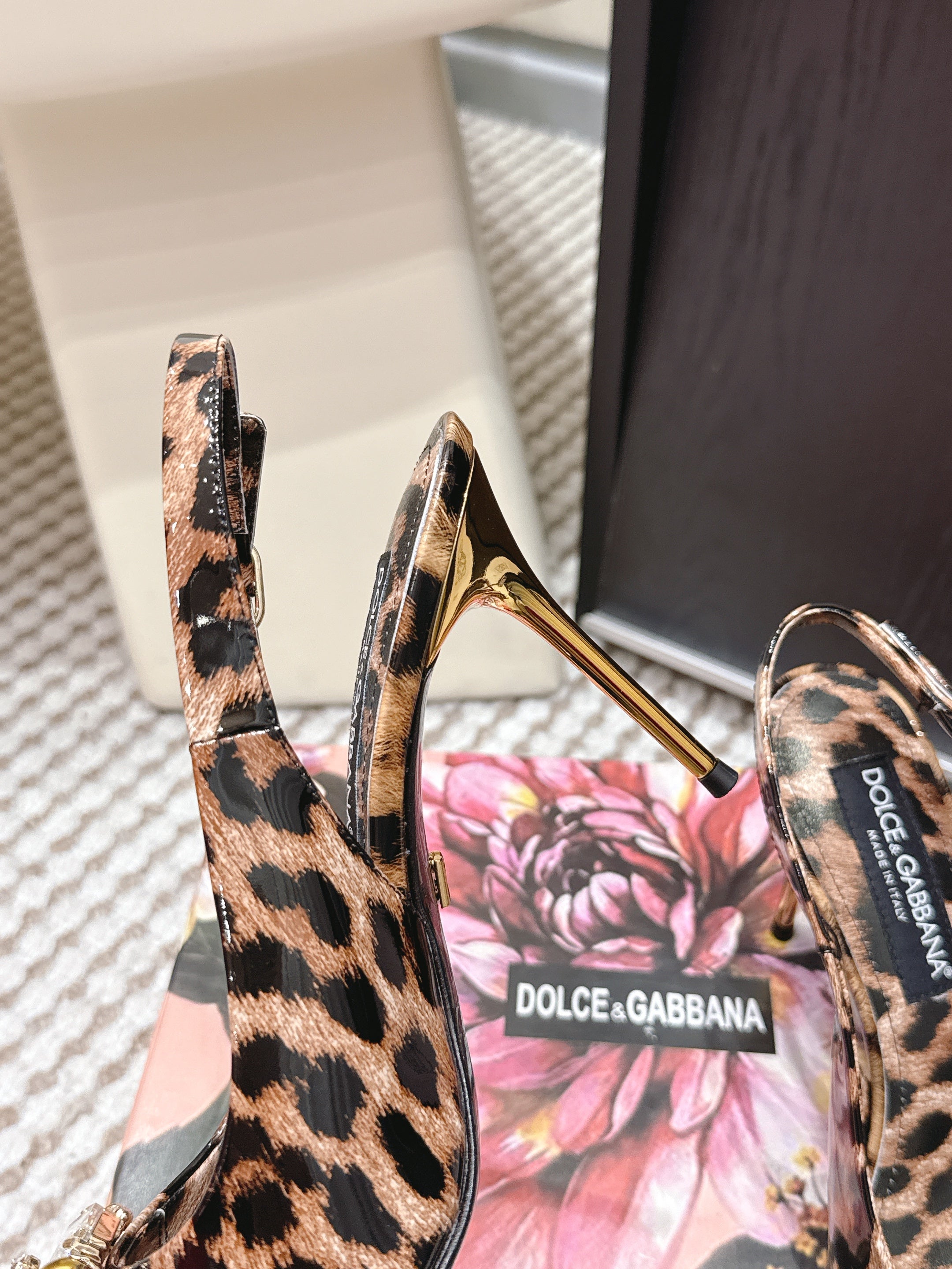 DG Rainbow Slingbacks Leopard Printed Patent Leather 663076