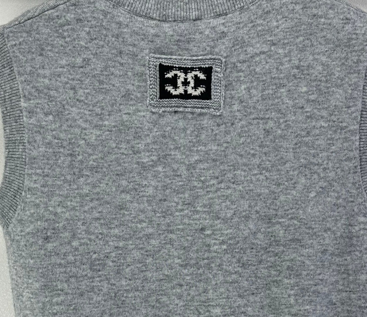 CC V-neck Vest Grey Wool 346001
