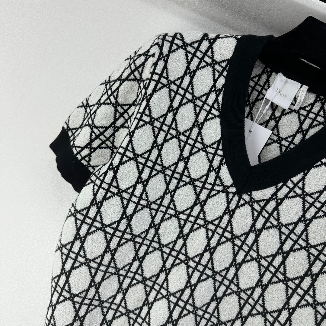 CD 26s Short-sleeved V-neckline Black White Cannage Cotton 348983