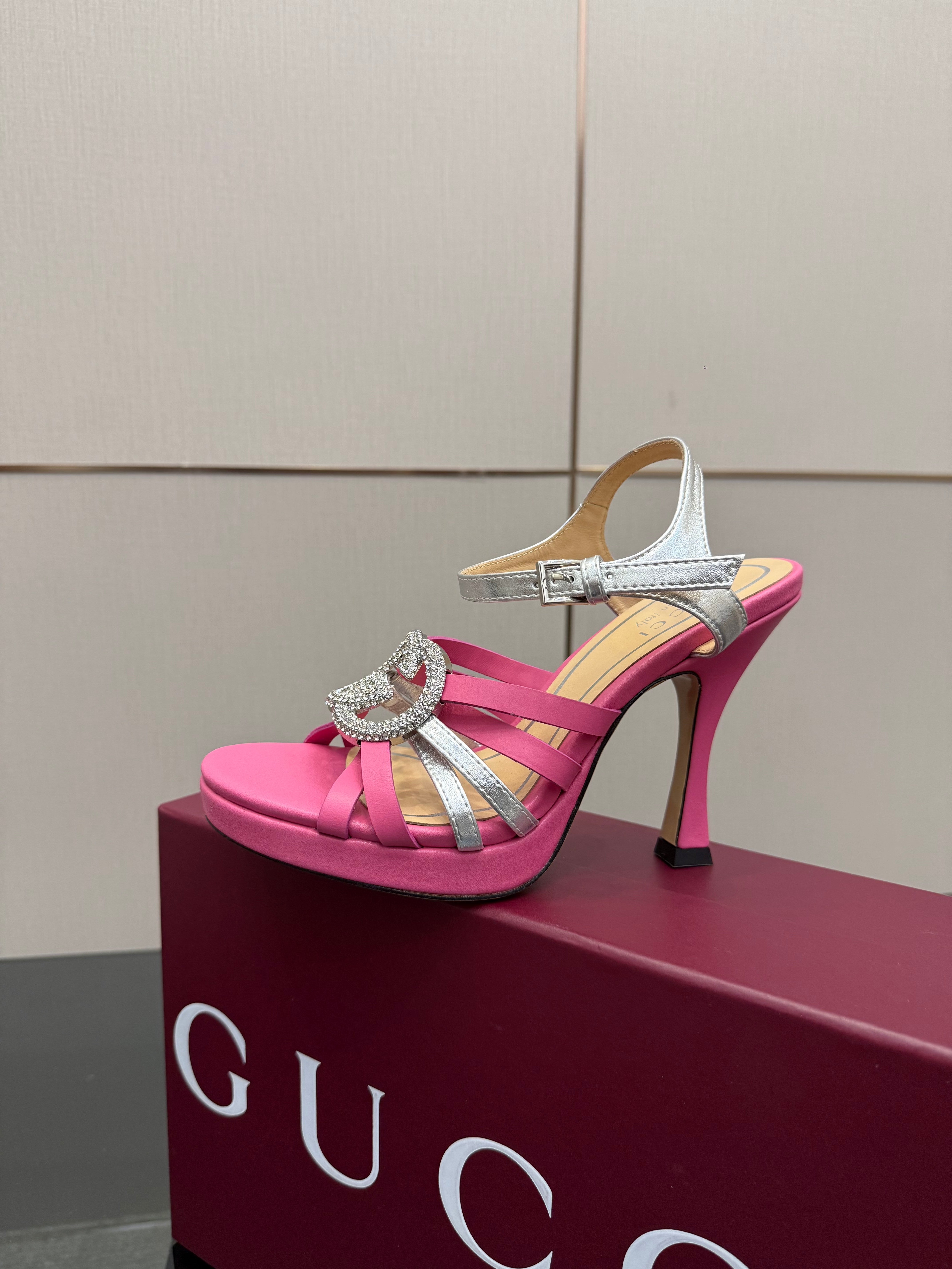GG Pump 10.5cm With Crystal Interlocking G Pink Sliver Leather