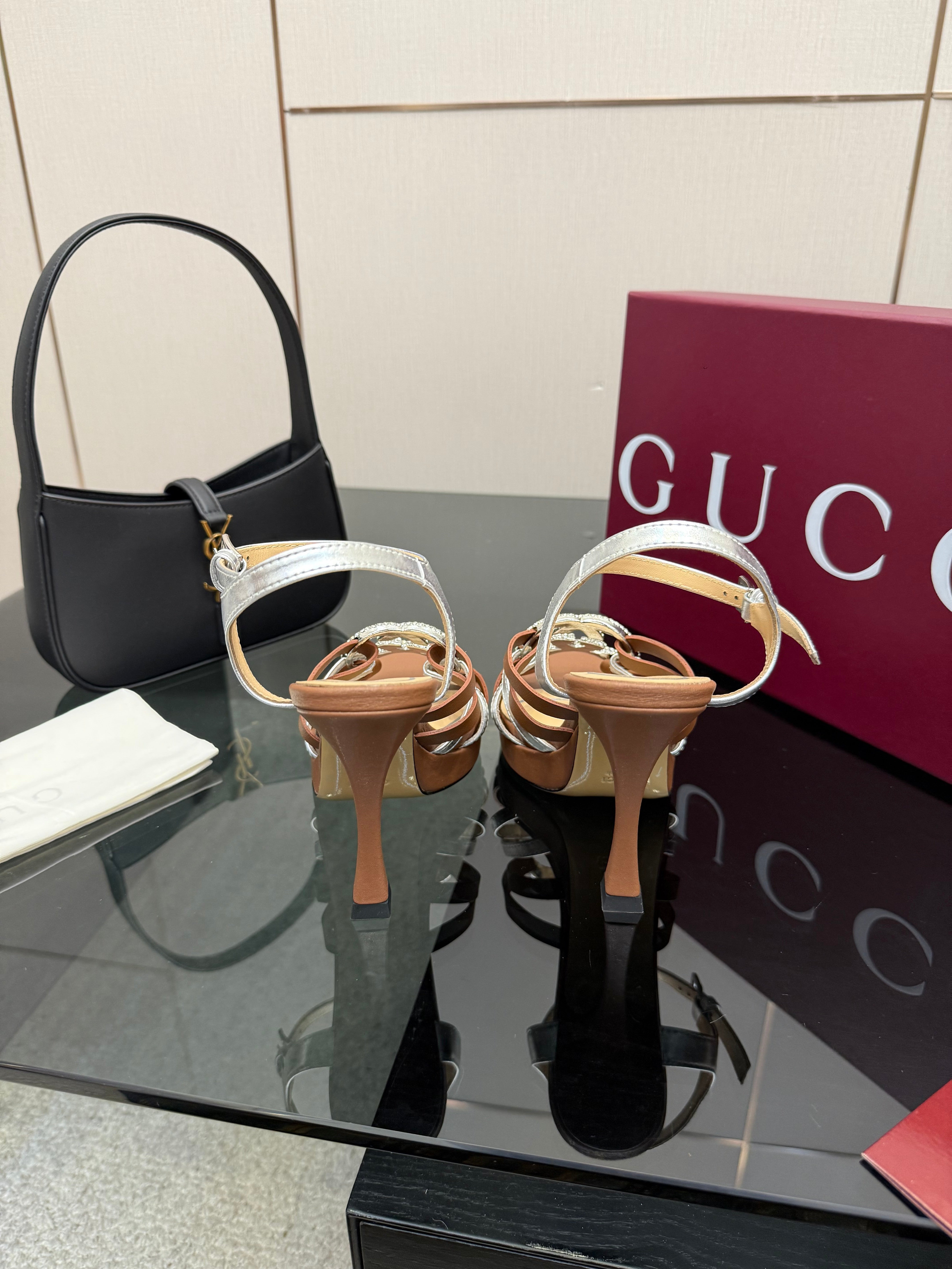 GG Pump 10.5cm With Crystal Interlocking G Brown Sliver Leather