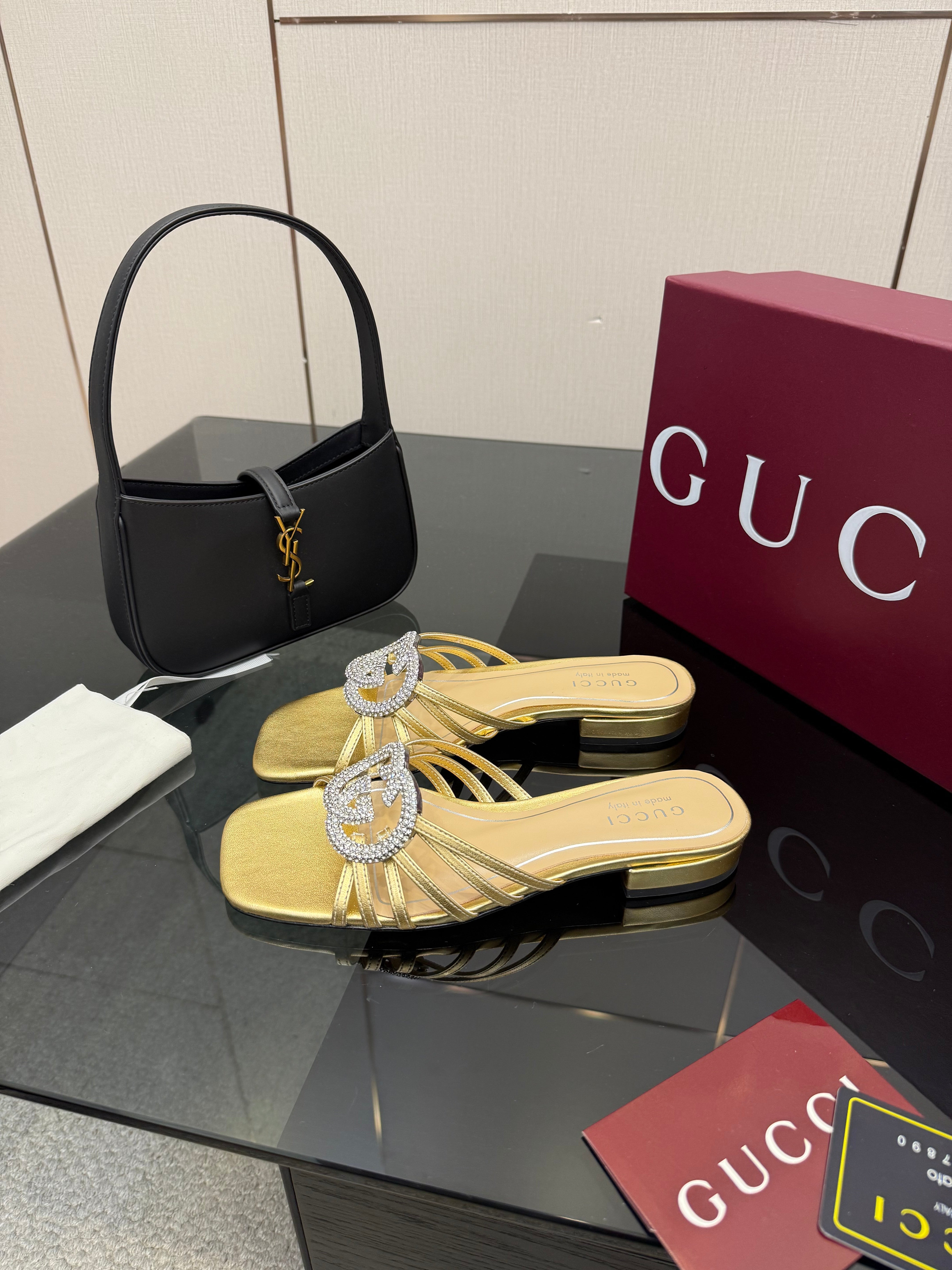 Women's Slide 25mm With Crystal Interlocking G Sliver Leather