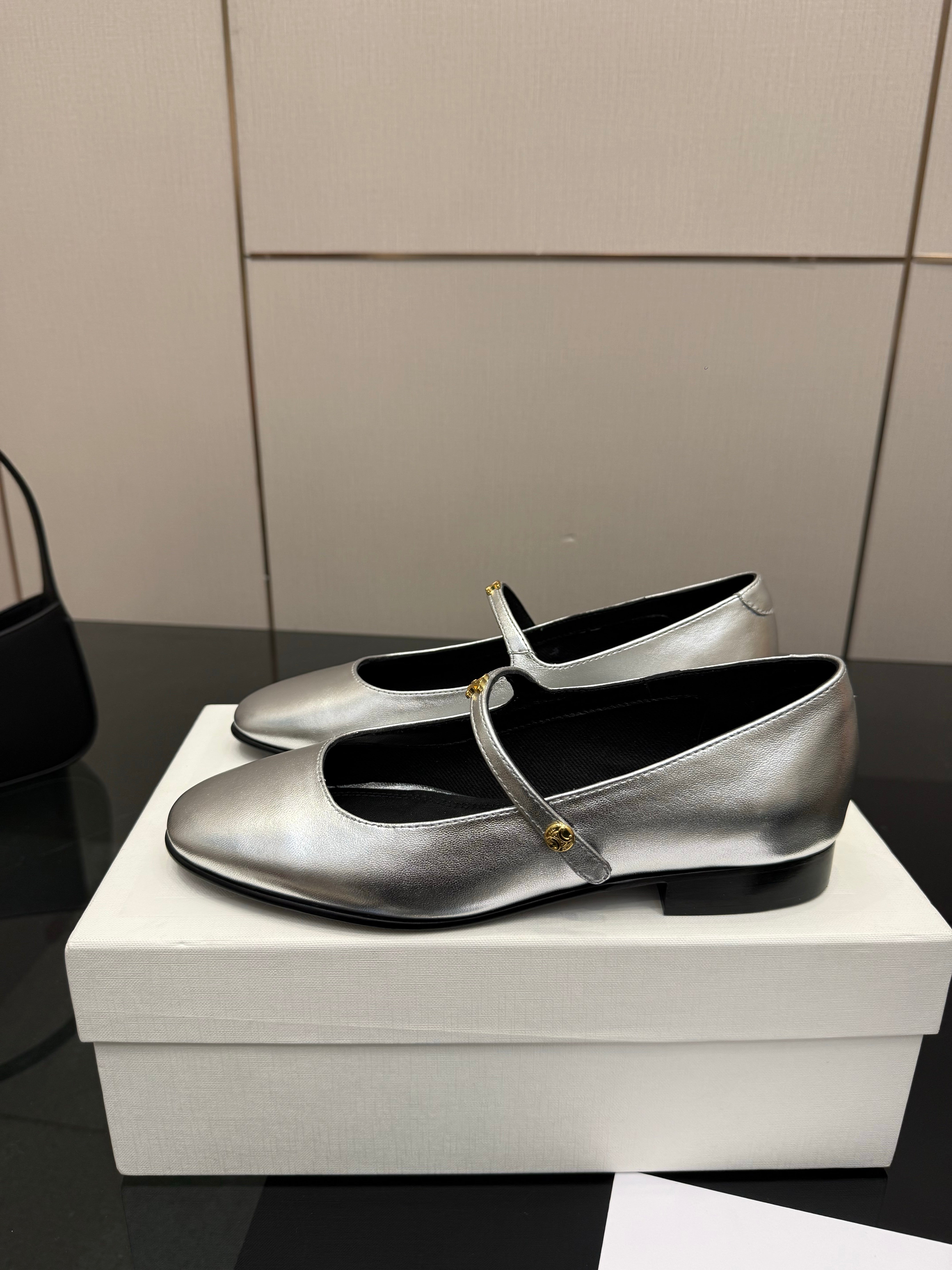 Celine City Mary-Jane Sliver Lambskin 725642