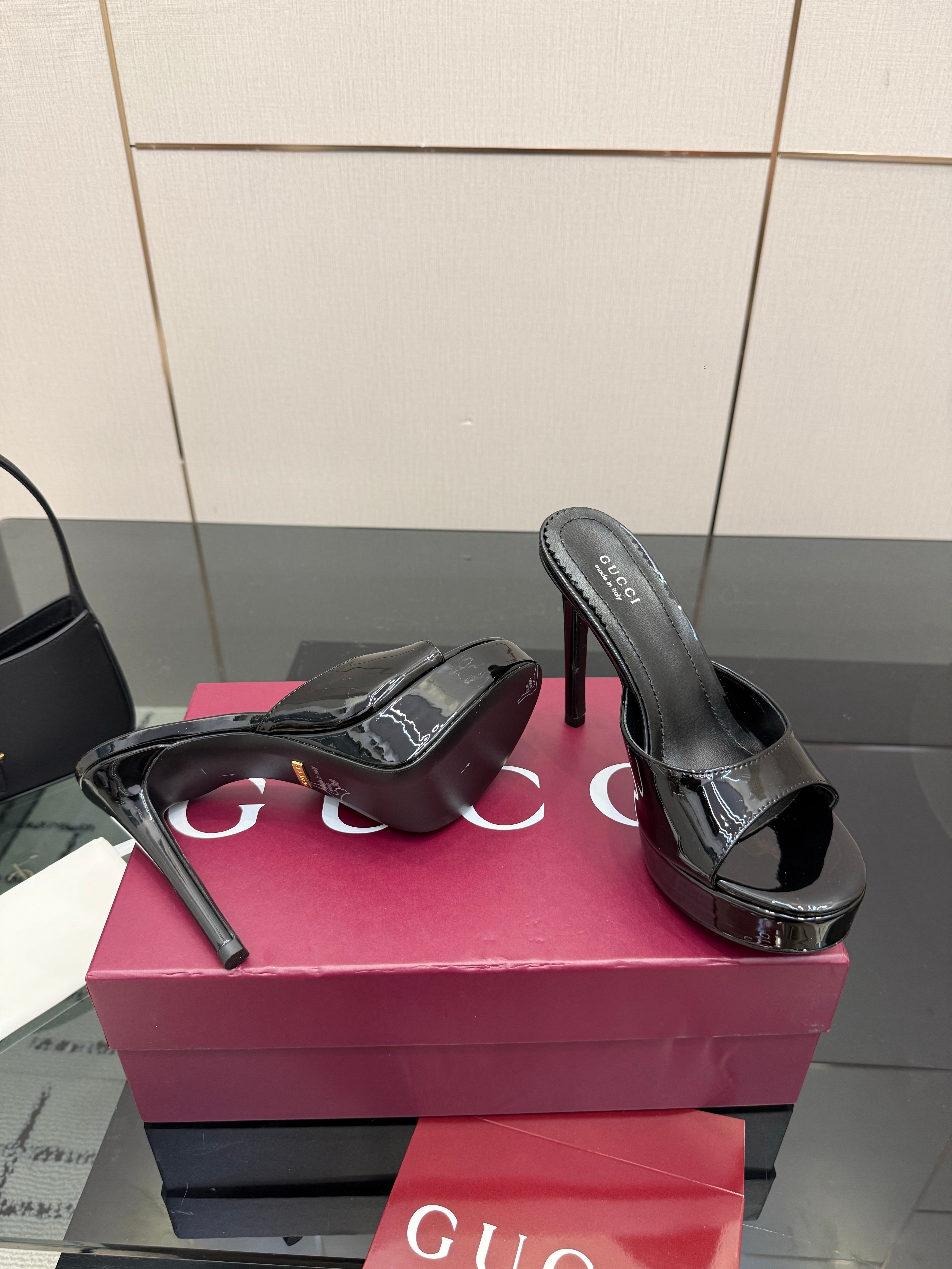 GG 26s Sandal 12cm Black Patent Leather 828219