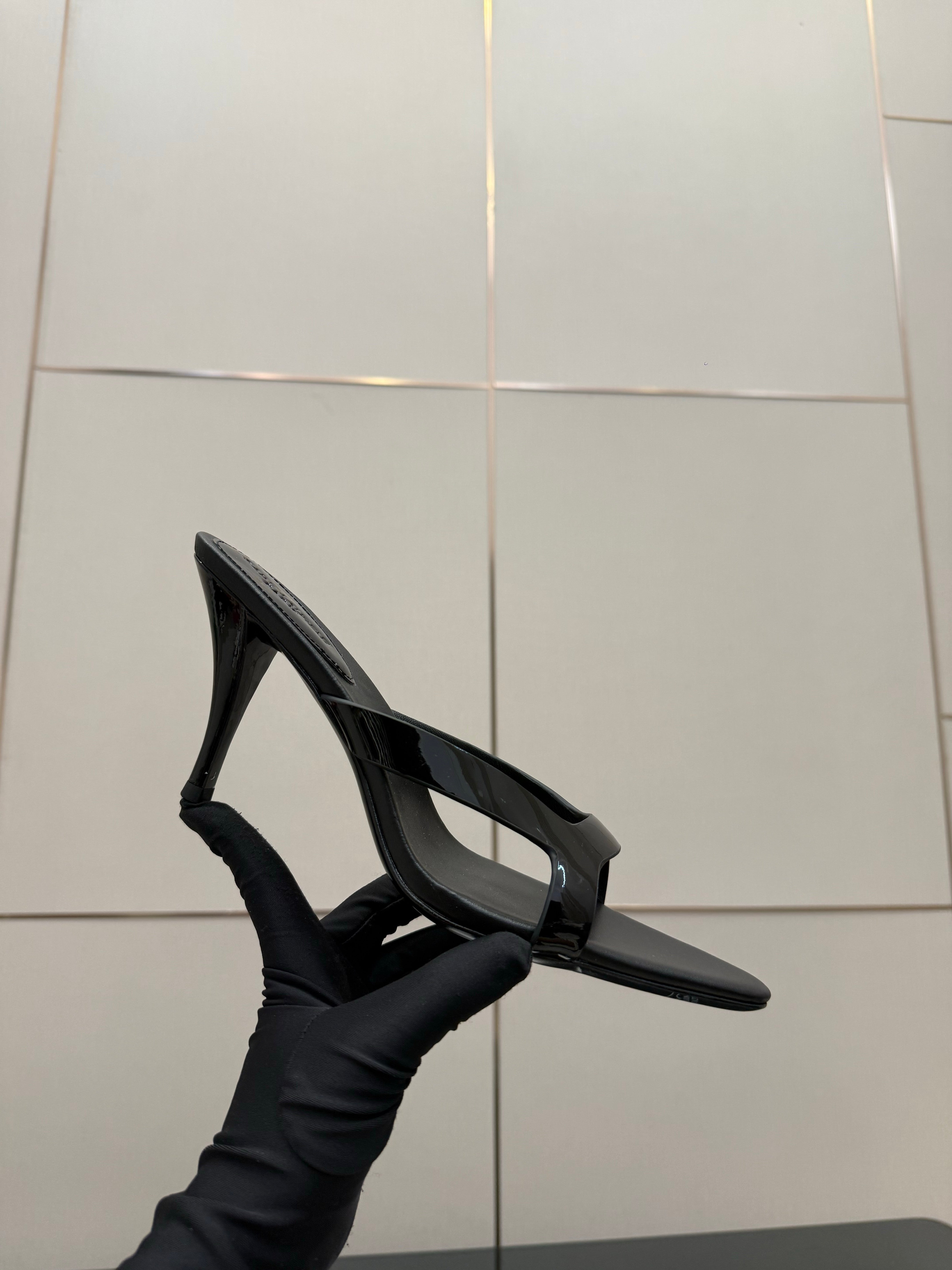 YSL Sandal 9cm Black Cowhide 828245