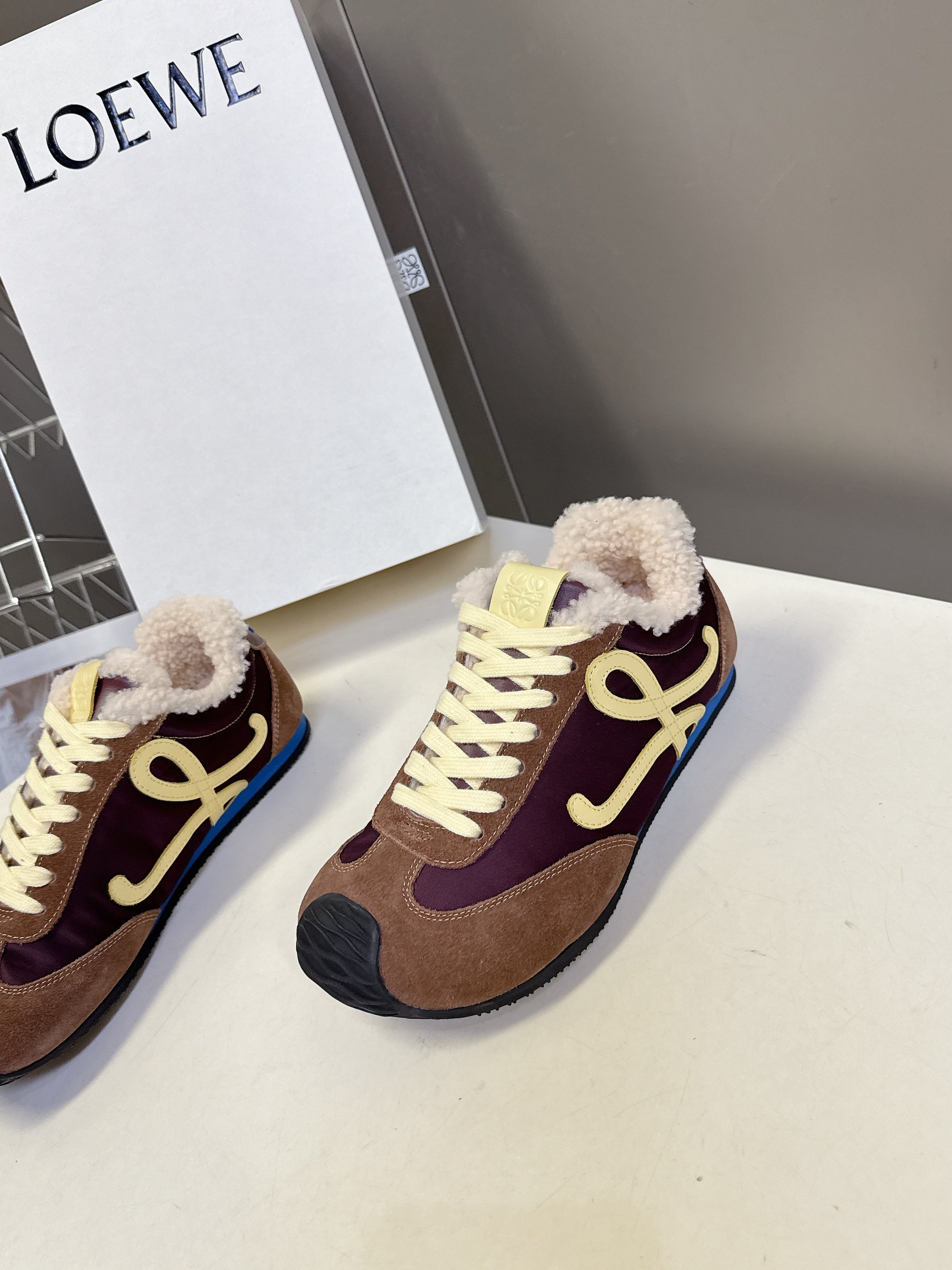 Loewe Ballet Runner 2.0 Sneaker Brown Suede Shearing 536830