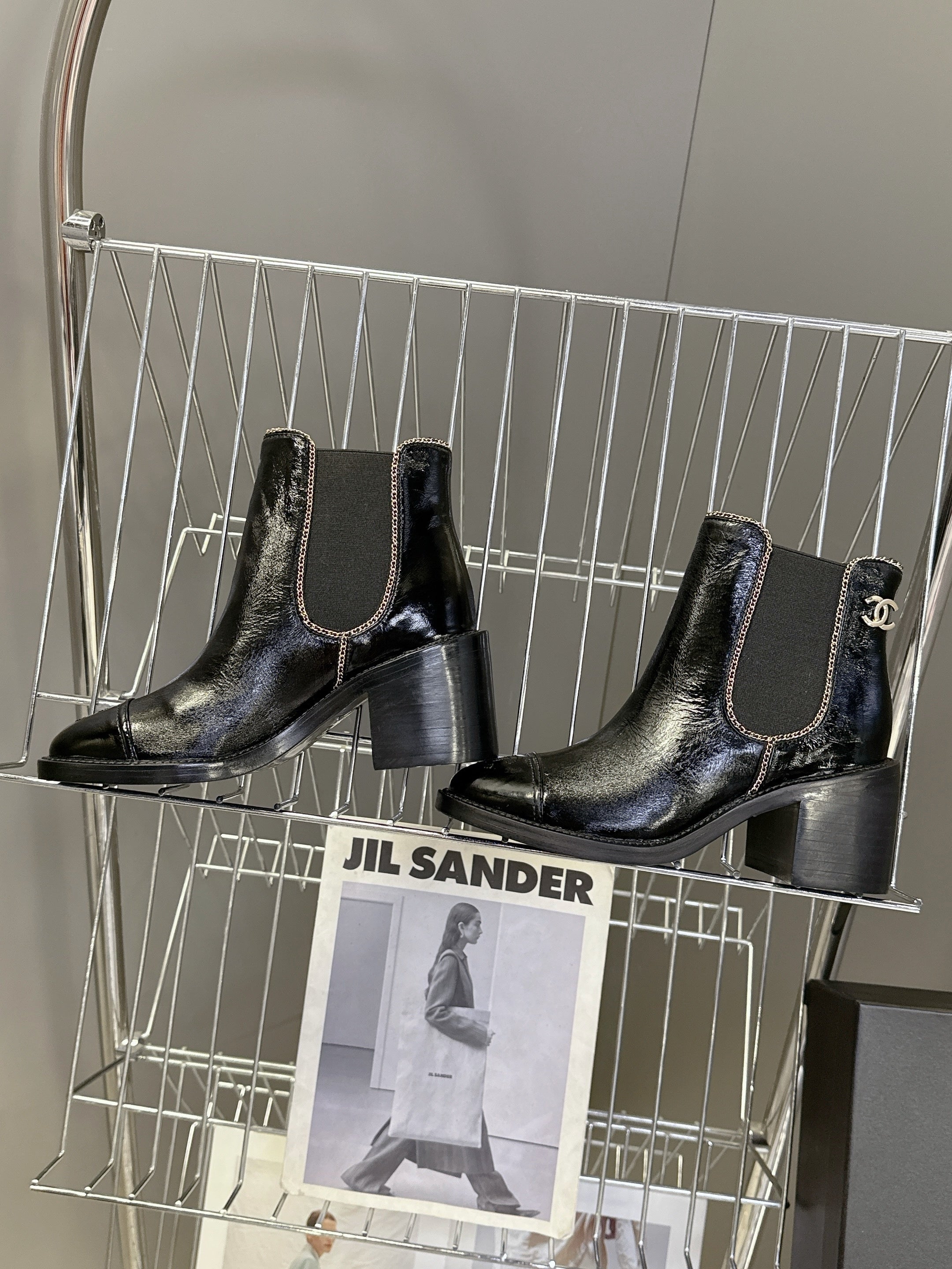 CC 26s Chain-Embellished Ankle Boots Black Glossy Lambskin 948056