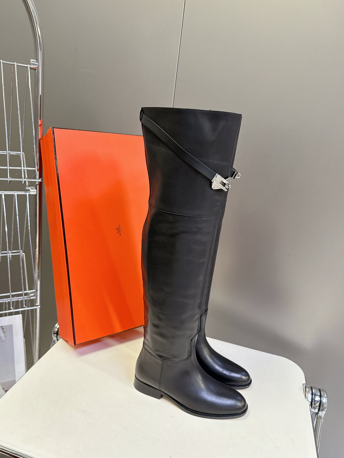 HM 26S Over The Knee Jumping Boots 2.5cm Black Leather 113815