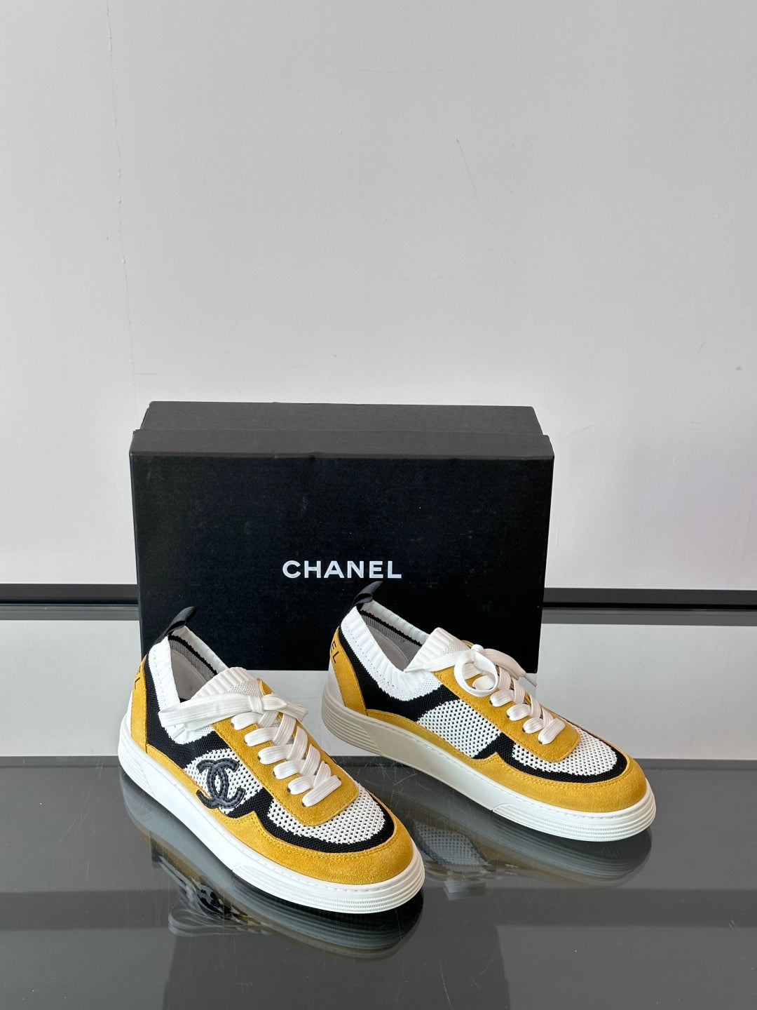 CC 26s Trainers White Black Yellow Knit & Suede Calfskin 965041