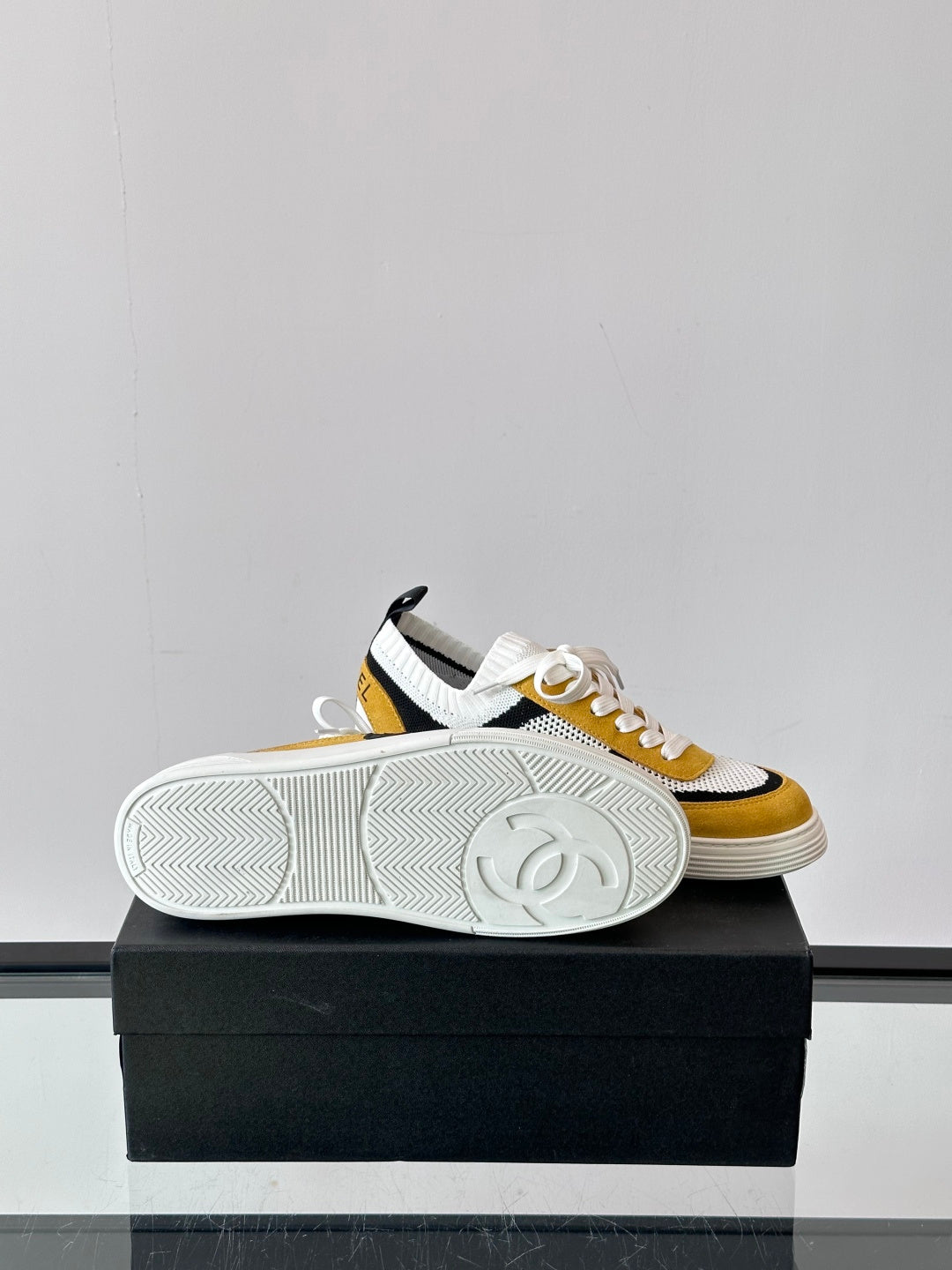 CC 26s Trainers White Black Yellow Knit & Suede Calfskin 965041