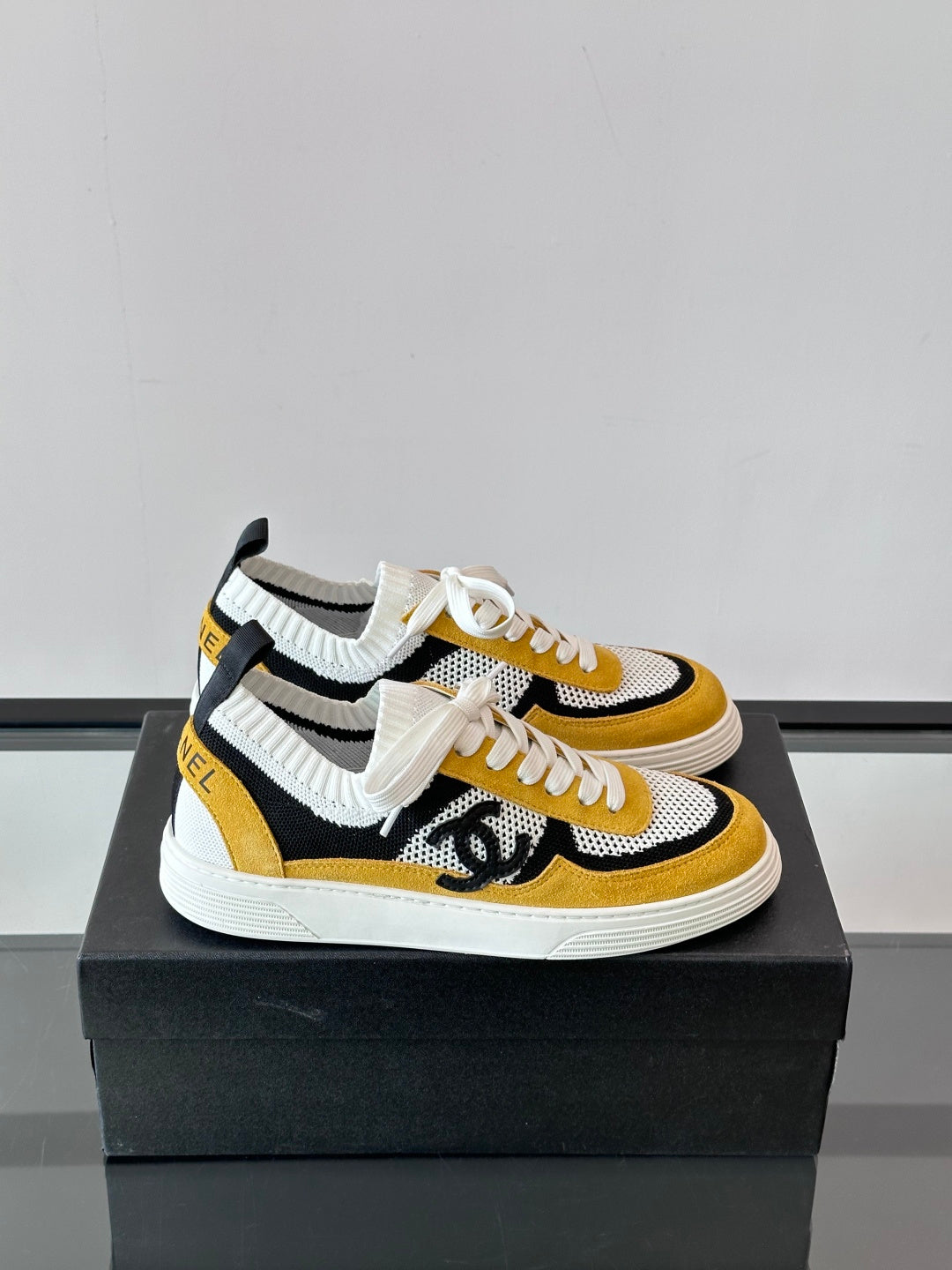 CC 26s Trainers White Black Yellow Knit & Suede Calfskin 965041