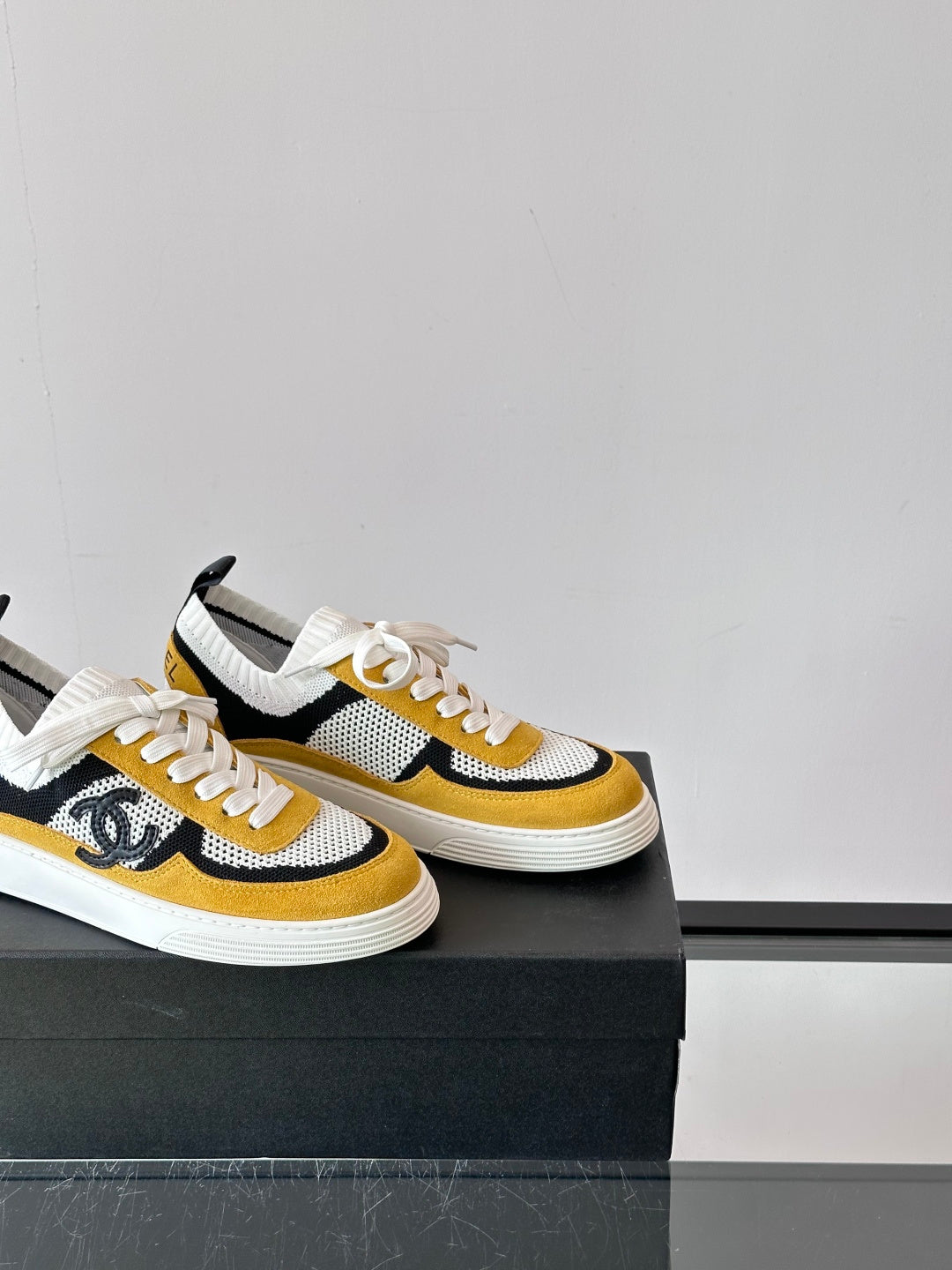 CC 26s Trainers White Black Yellow Knit & Suede Calfskin 965041