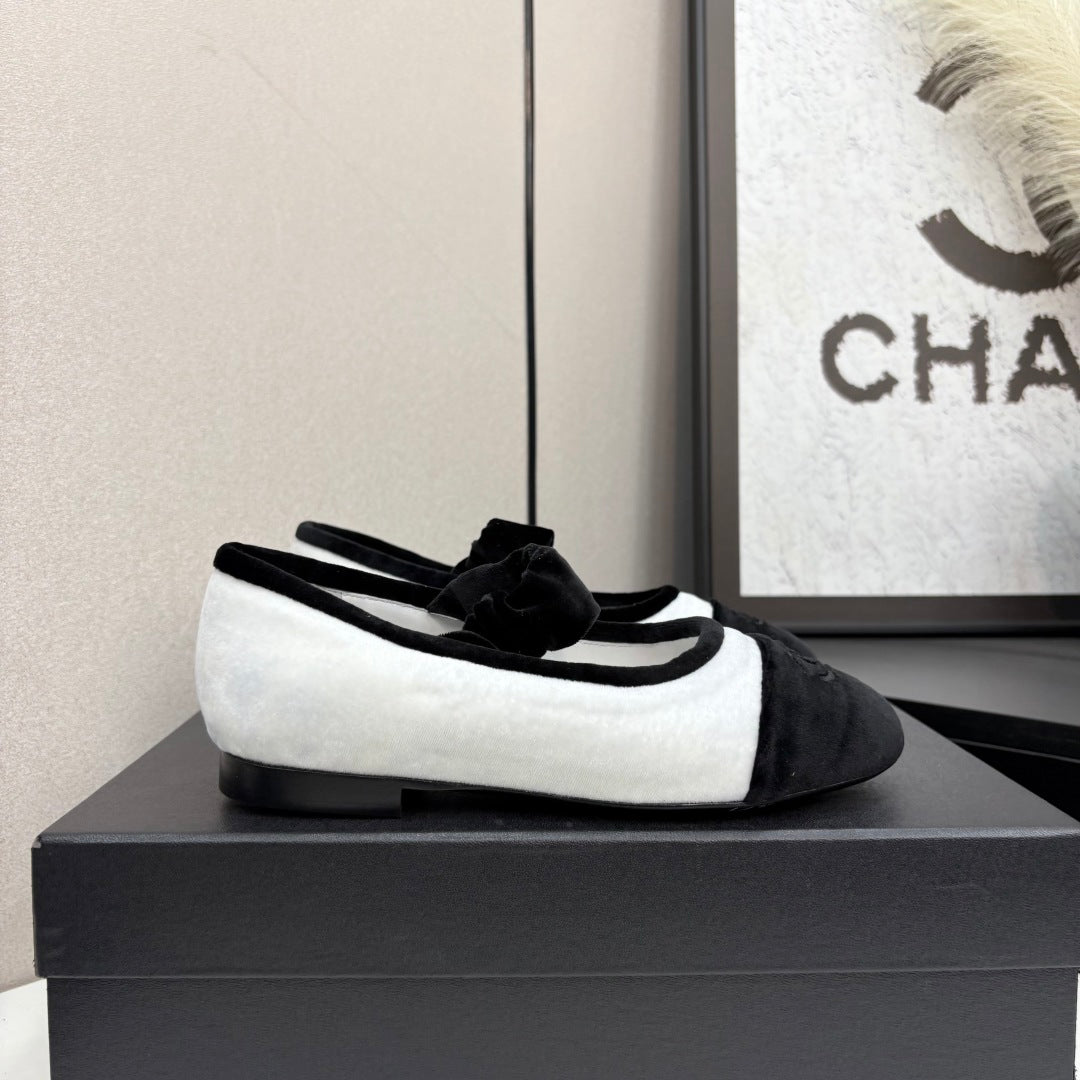 CC 25 Mary Janes In Black White Velvet And Sheepskin 352464