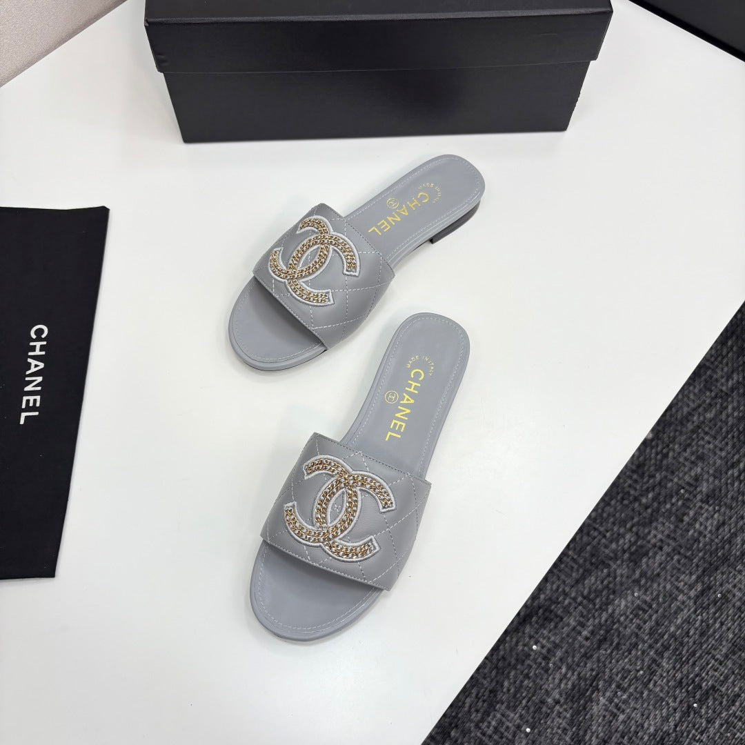 CC 25 Doubble Chain Embroidered Slippers Grey Quilted Sheepskin 352488
