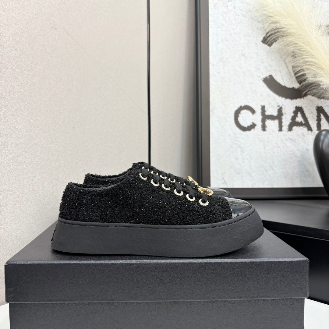 CC25 Lace-up Sneakers Black Fabric And Patent Leather 352501