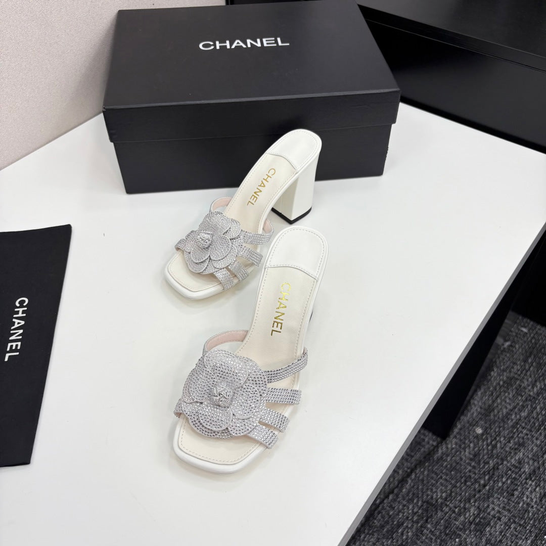 CC 25 Camellia Open Heel Mule Sandals 90mm Silver Stone Grain And Sheepskin 368845