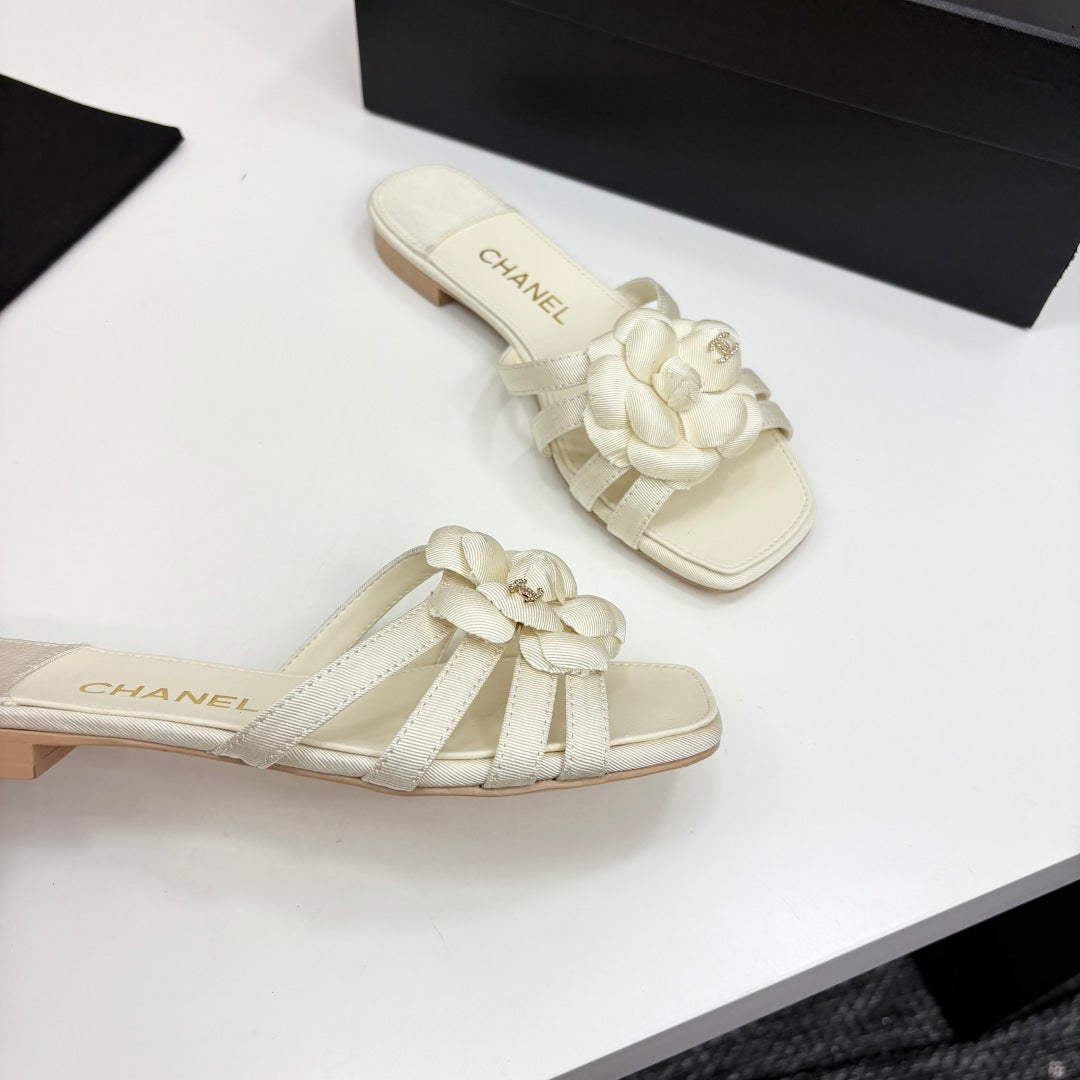 CC 25 Camellia Open Flat Mule Ivory Sheepskin And Fabric 368849