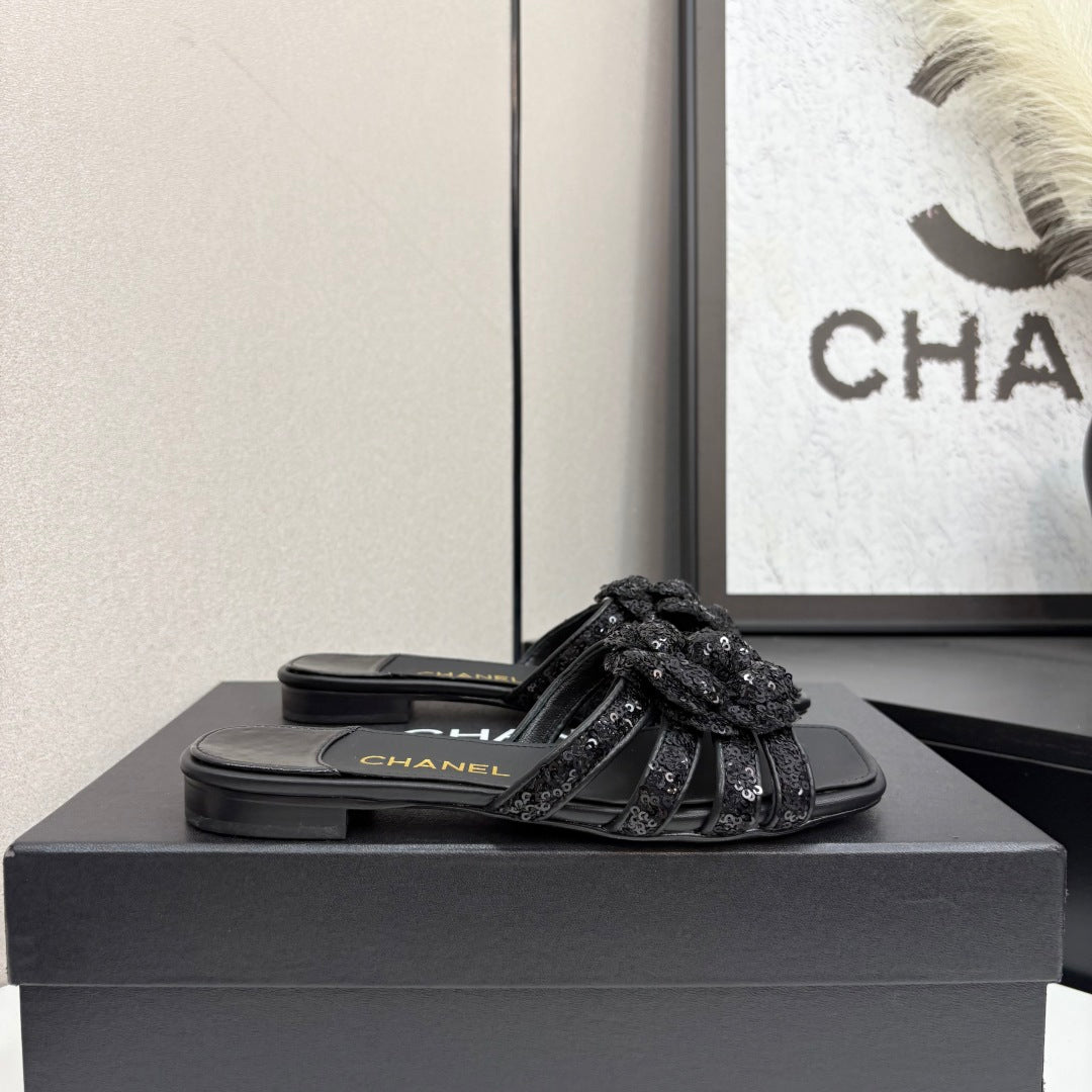 CC 25 Camellia Open Flat Mule Black Coarse Glitter Fabric And Sheepskin 368853