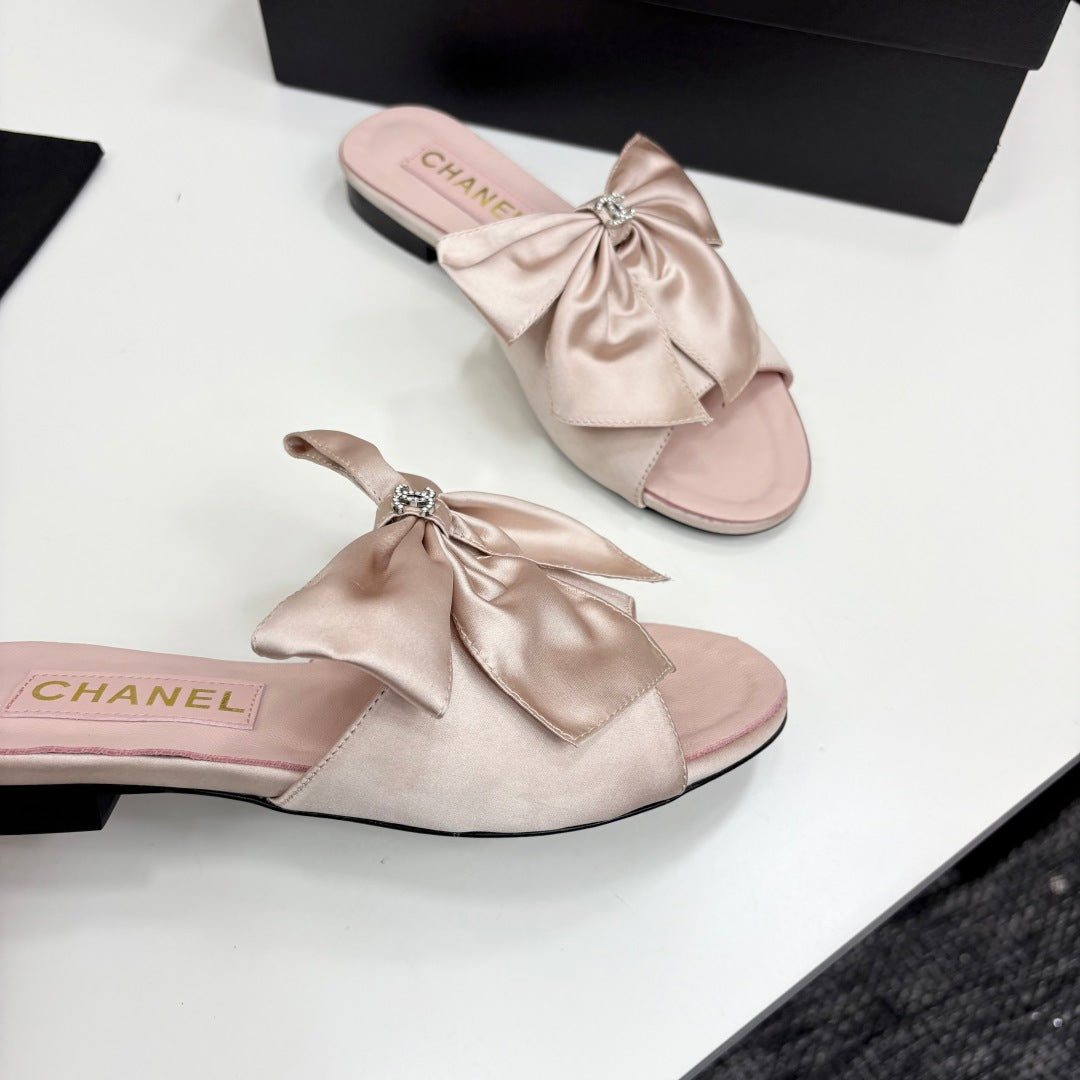 CC 25 Big Bow Mule Pink Satin And Sheepskin 368864