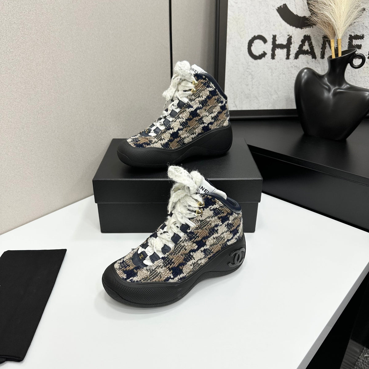 CC 26s High Top Sneakers Navy Beige Tweed Calfskin 135144