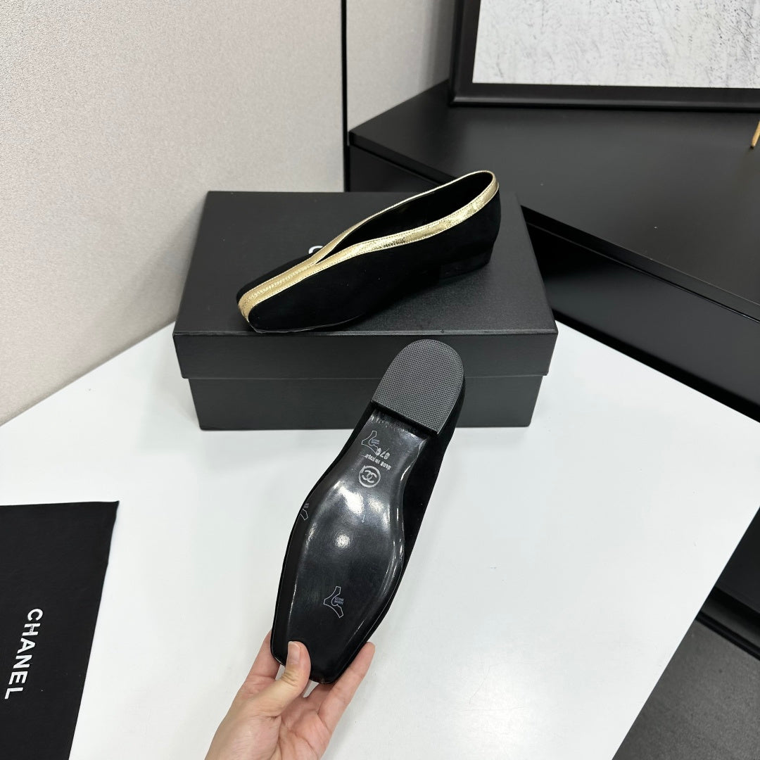 CC 26s Ballet Flats Black Suede 743135