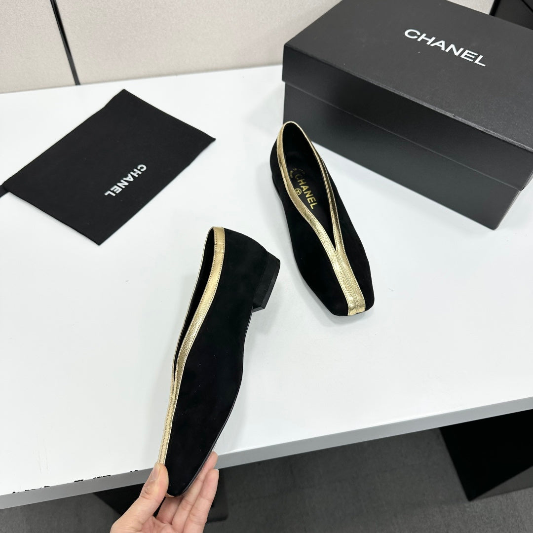 CC 26s Ballet Flats Black Suede 743135